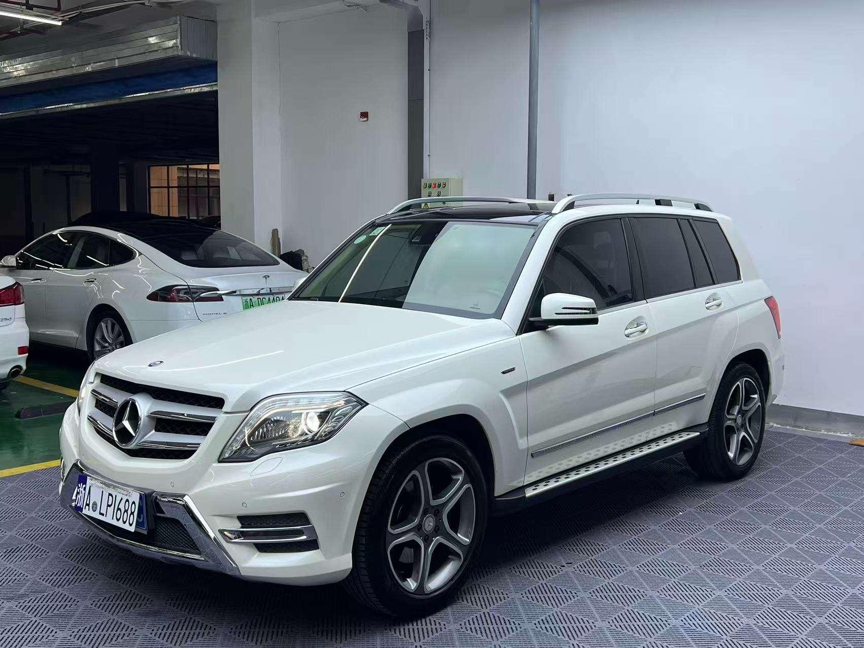 Mercedes-Benz GLK Class 2015 car image #2