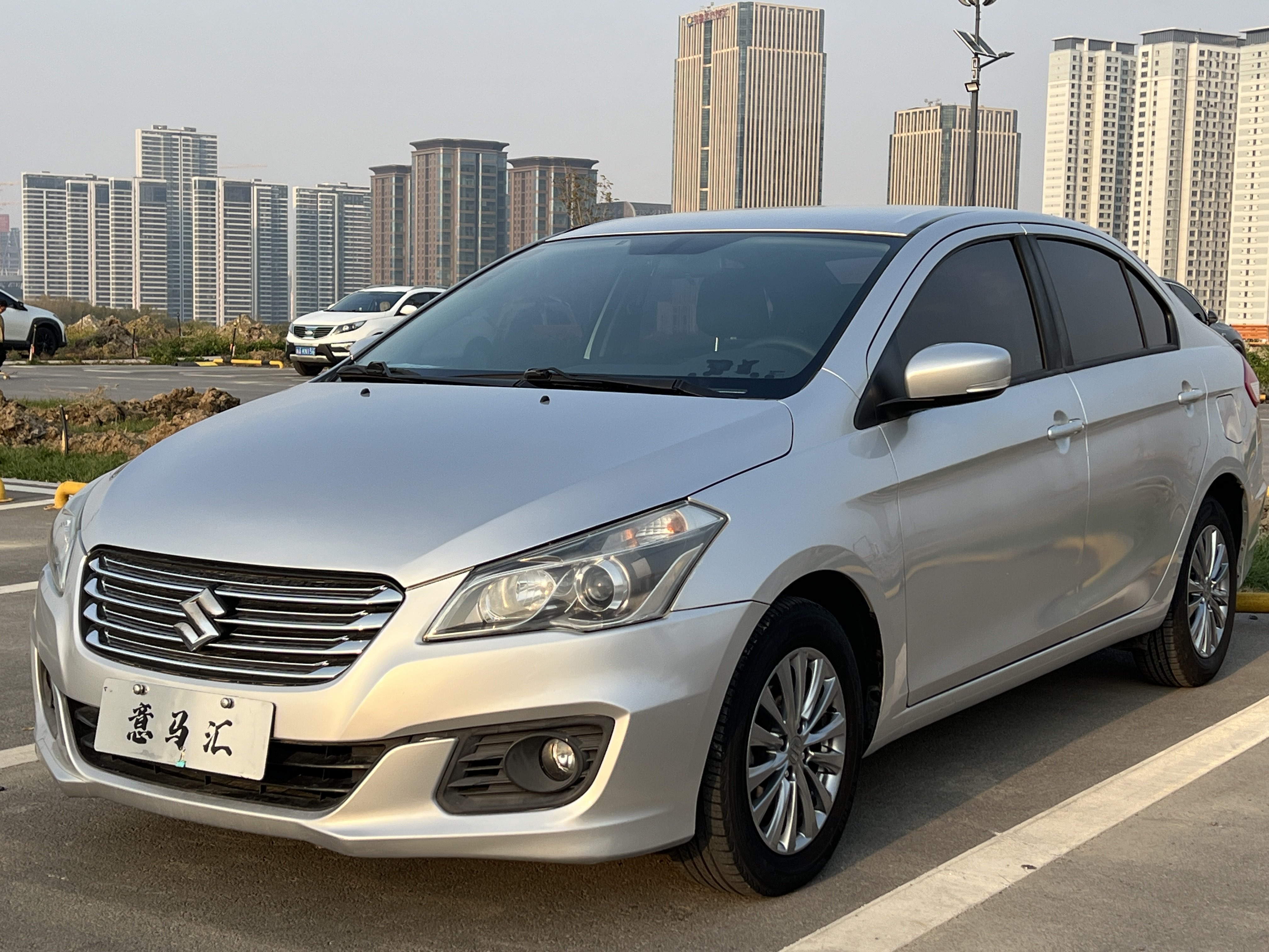 Suzuki Ciaz 2016 изображение автомобиля #2