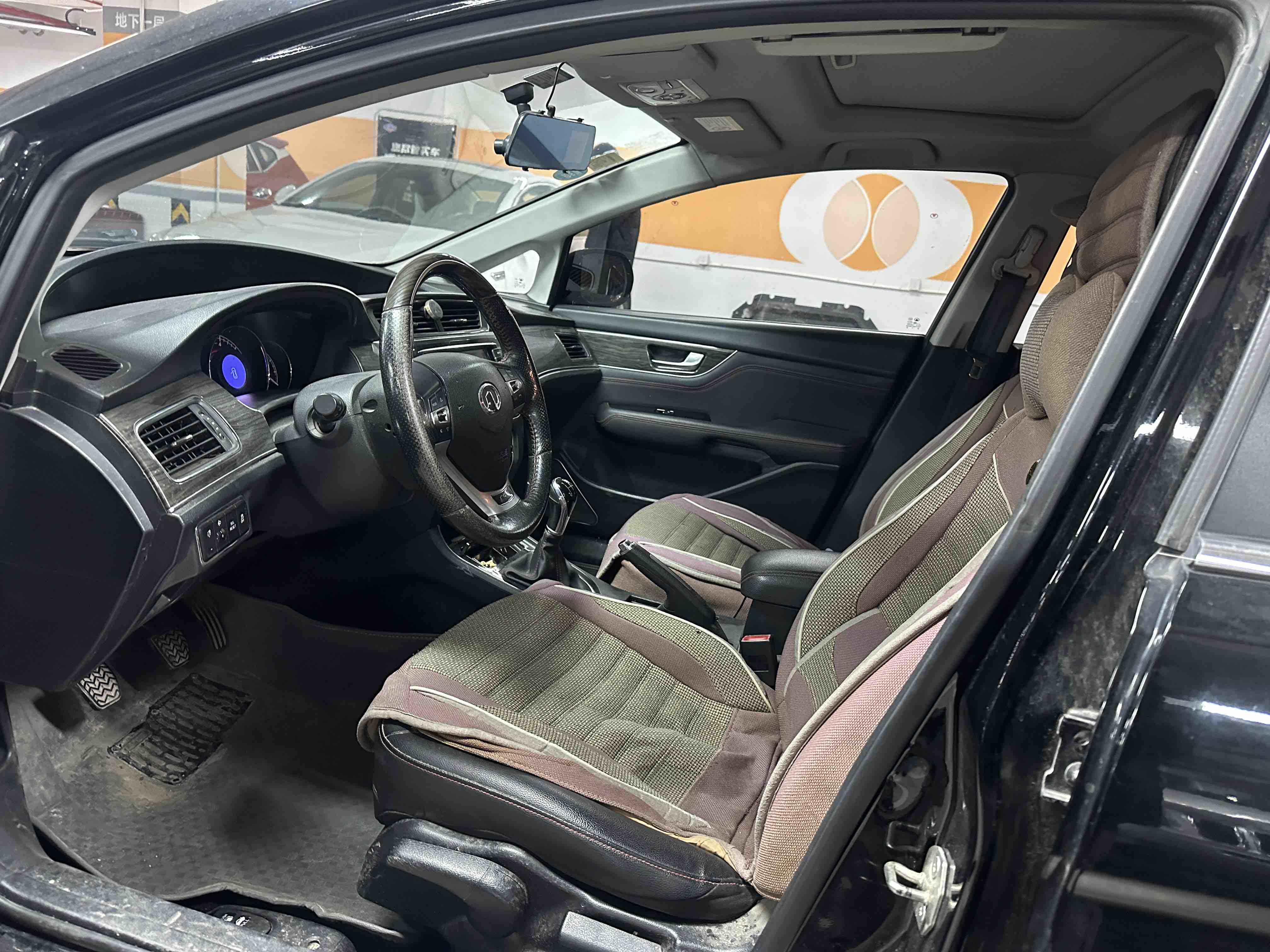 Great Wall C50 2015 car image #2