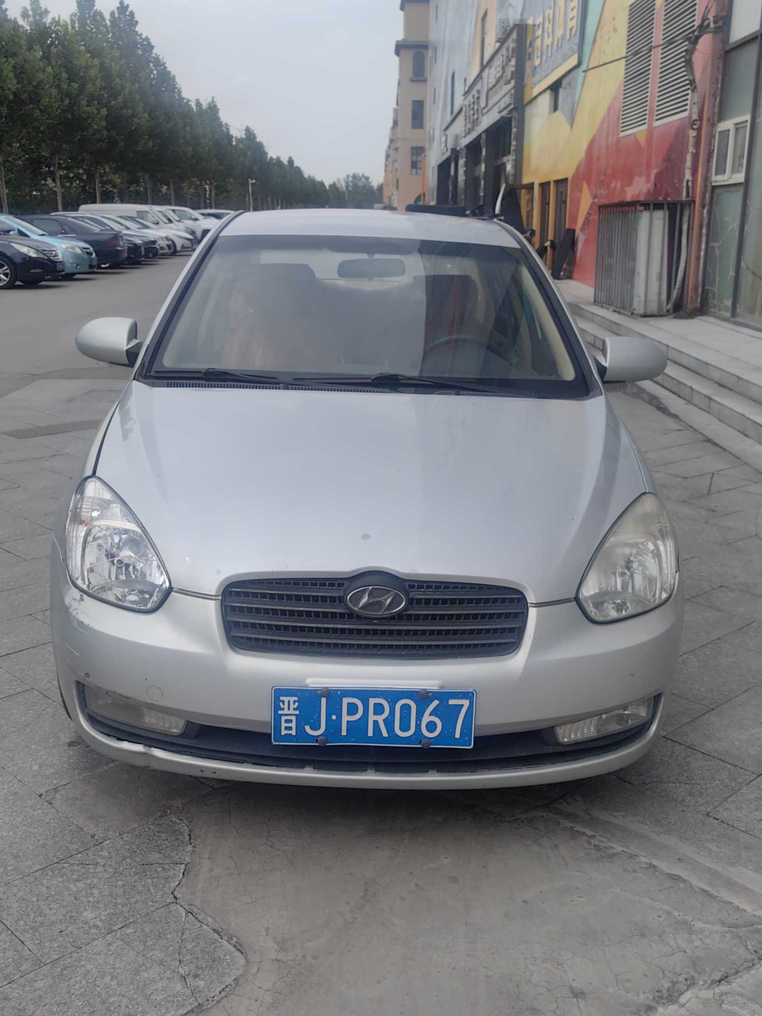 Hyundai Accent 2010 car image #2