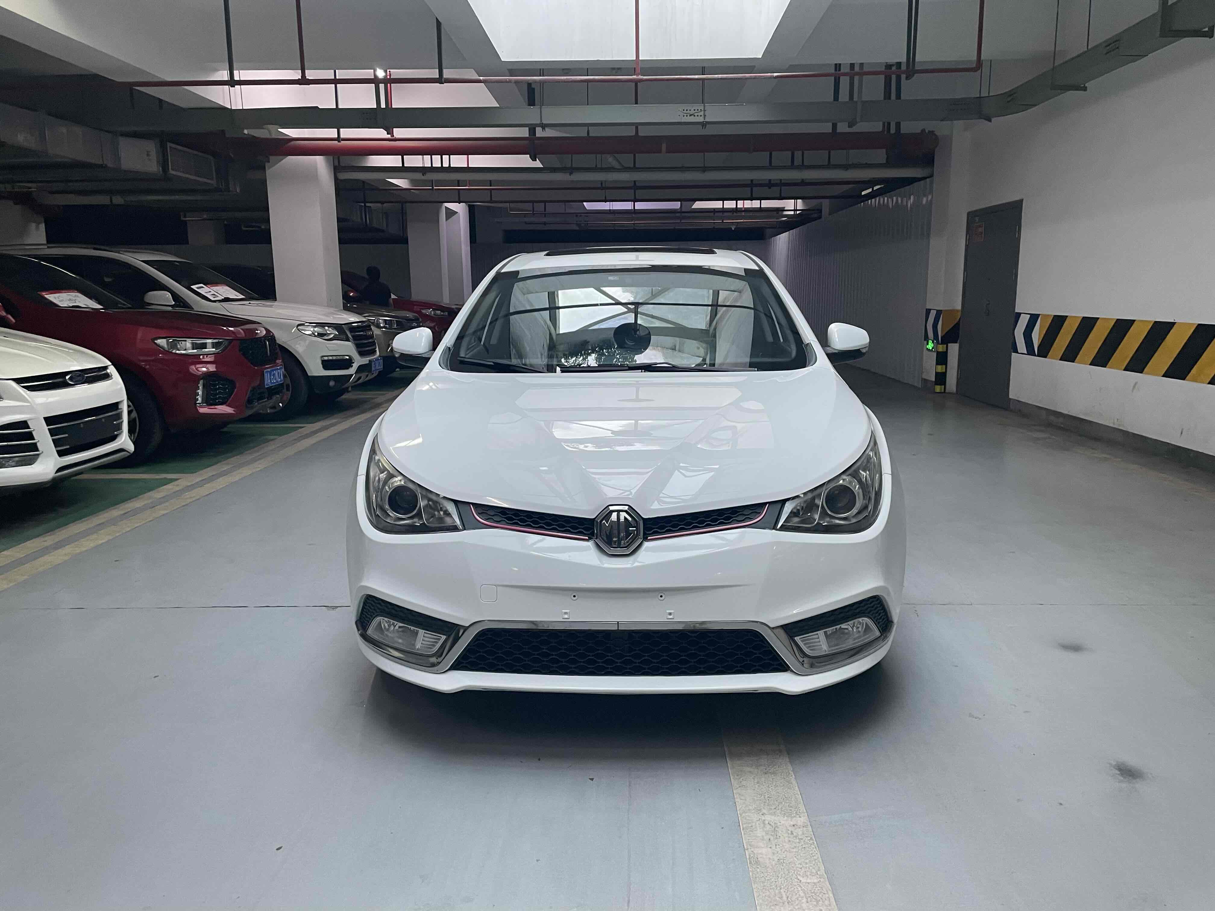 MG 5 2014 #2 MG 5 2014 car image #2