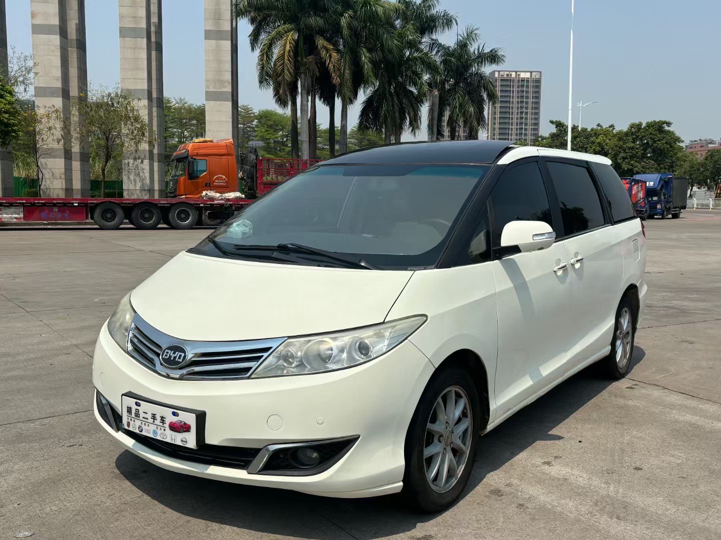 BYD M6 2015 #2 BYD M6 2015 car image #2