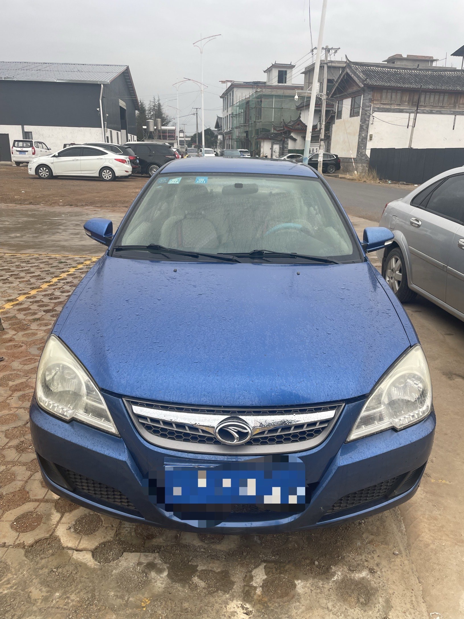 Soueast V3 Lingyue 2012 car image #2