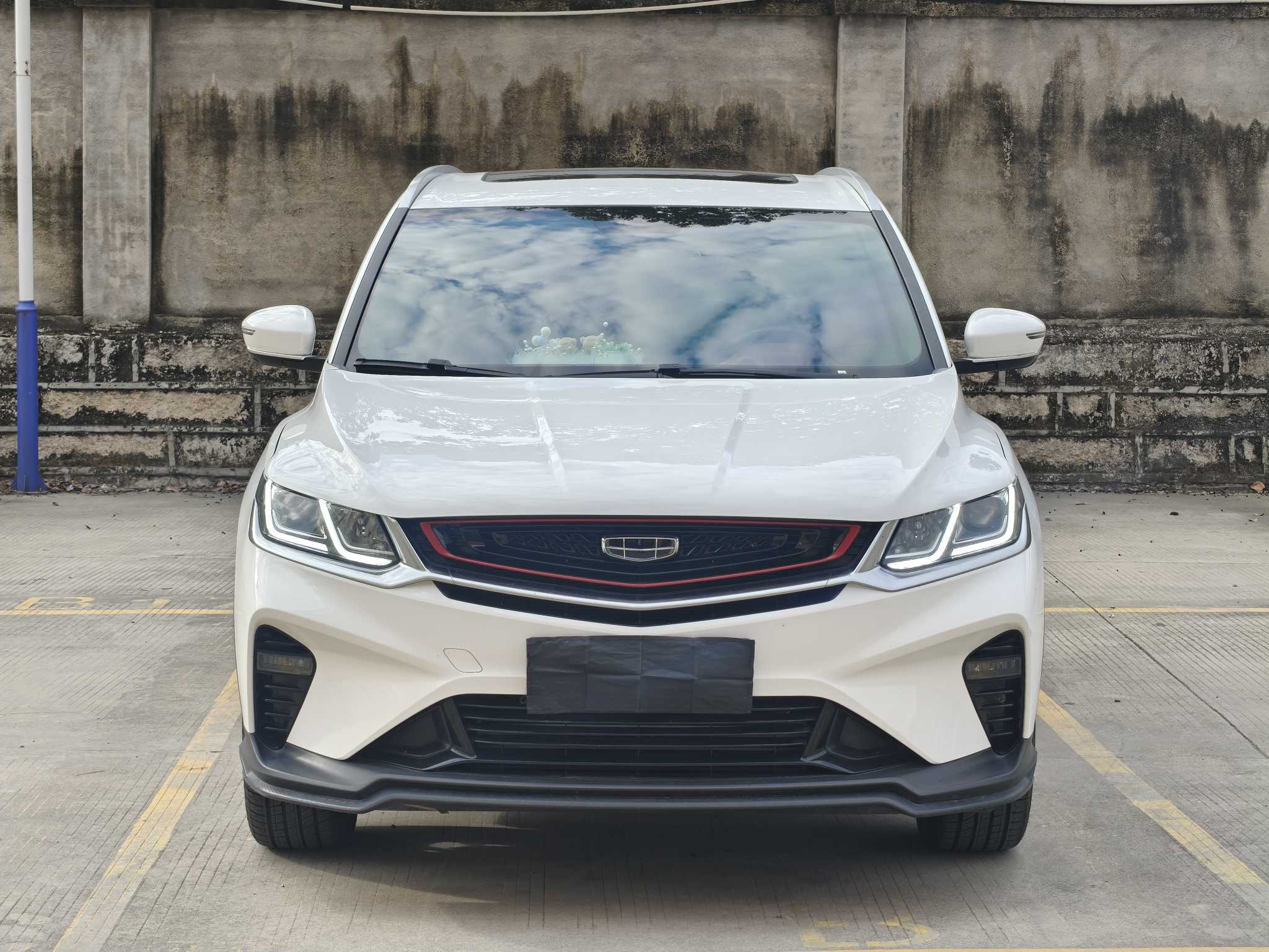 GEELY Coolray 2022 #2 GEELY Coolray 2022 car image #2