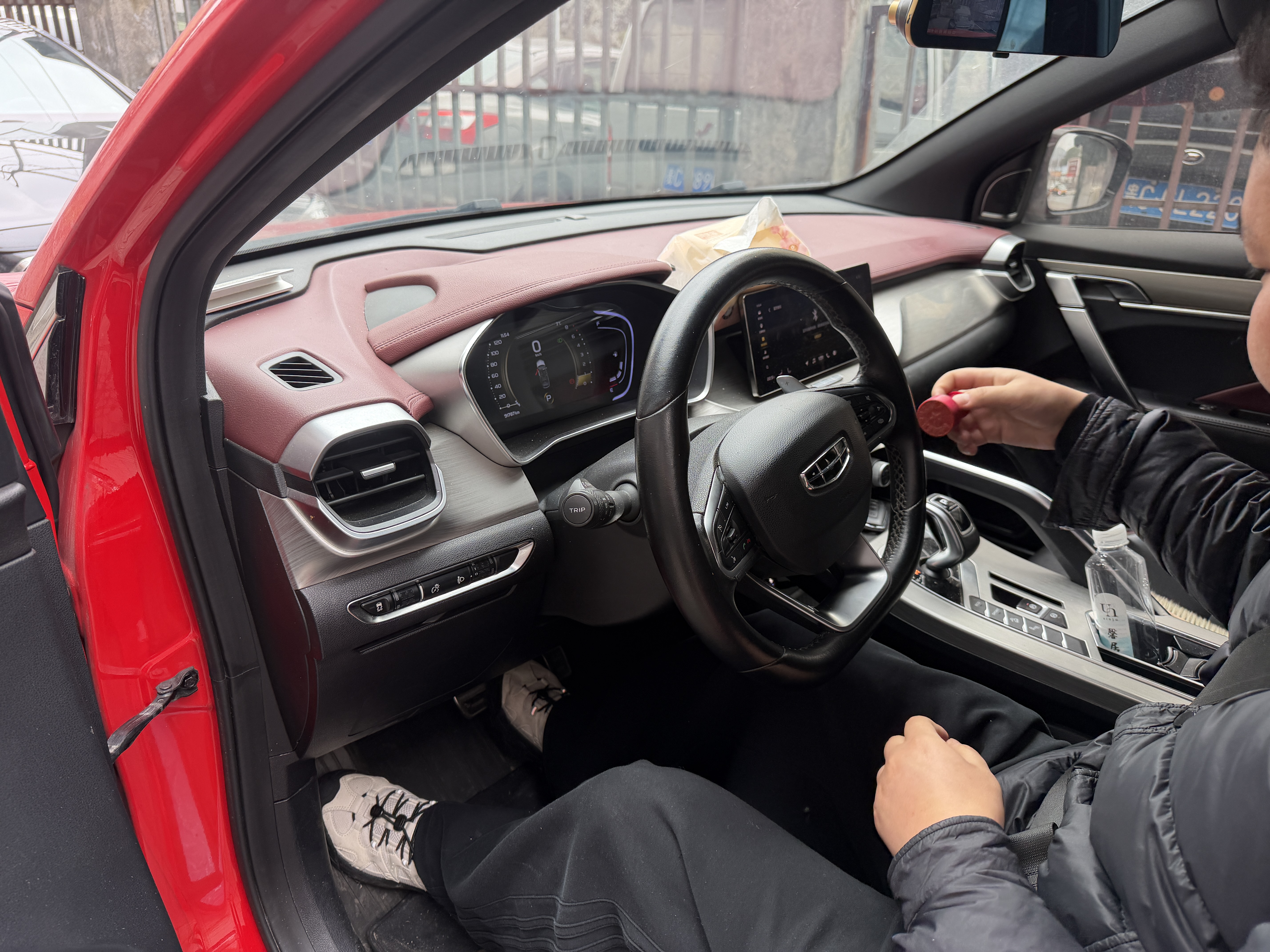 GEELY Coolray 2019 #2 GEELY Coolray 2019 car image #2