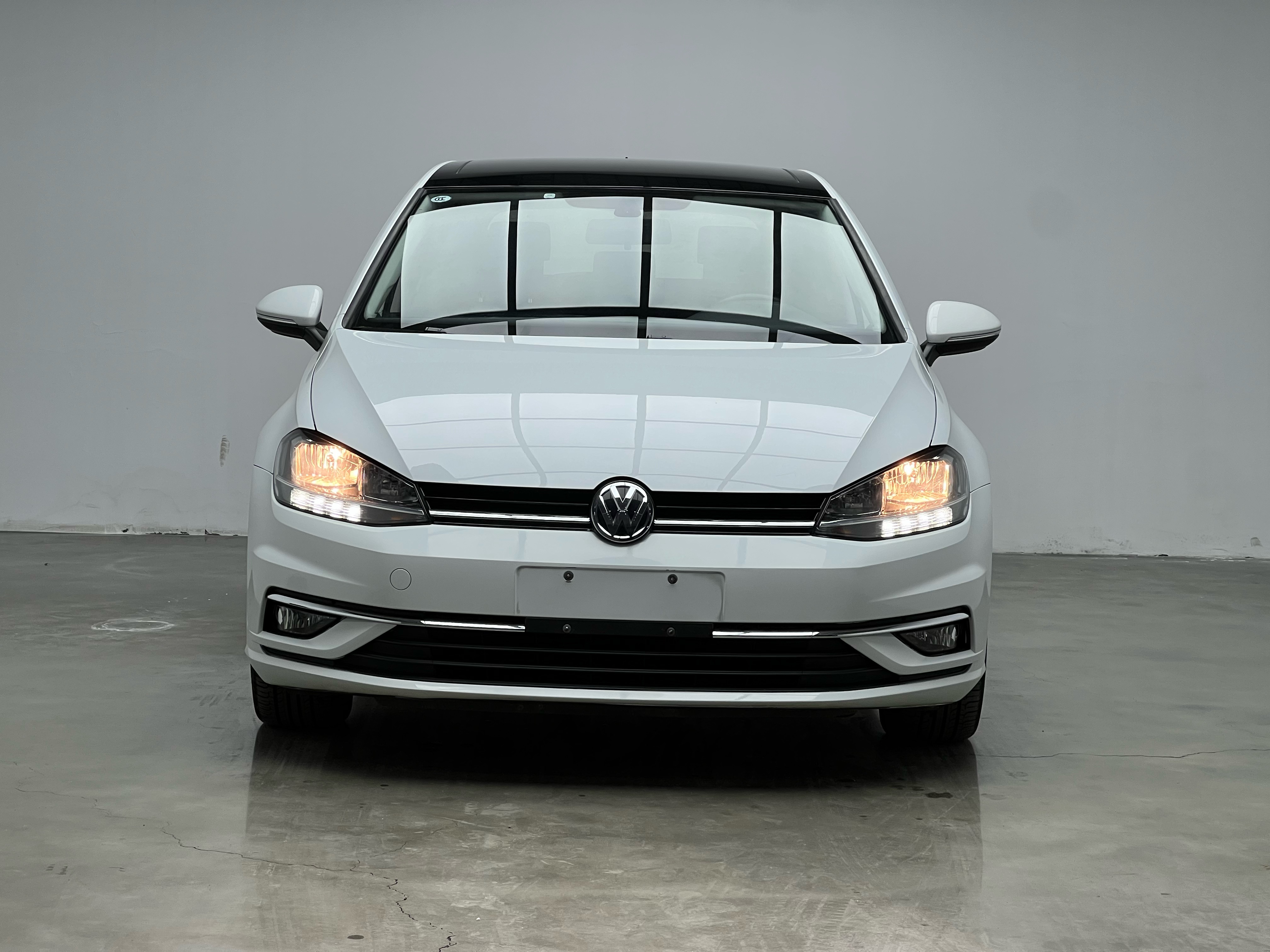 Volkswagen Golf 2019 #2 Volkswagen Golf 2019 car image #2