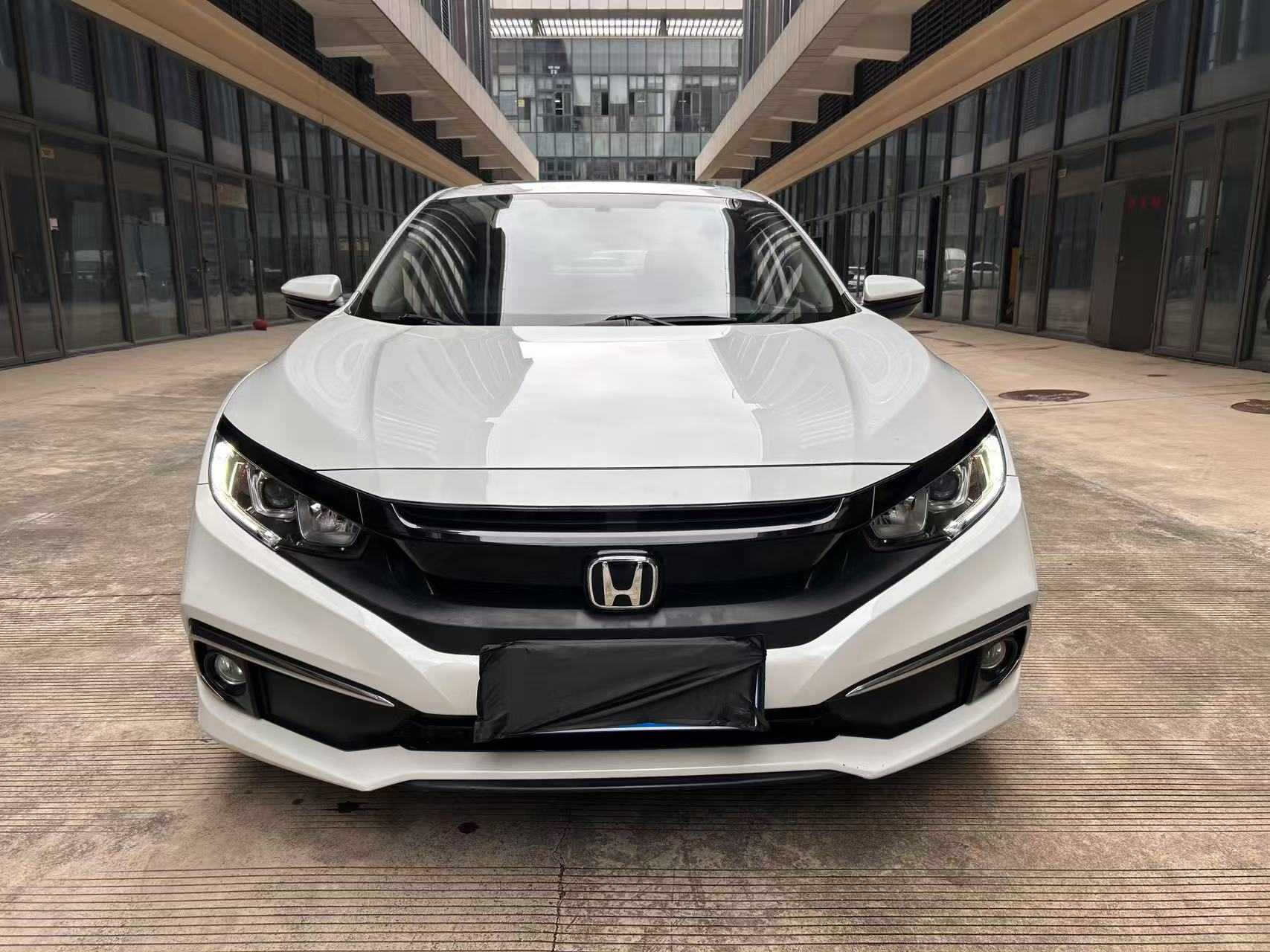 Honda Civic 2019 #2 Honda Civic 2019 car image #2