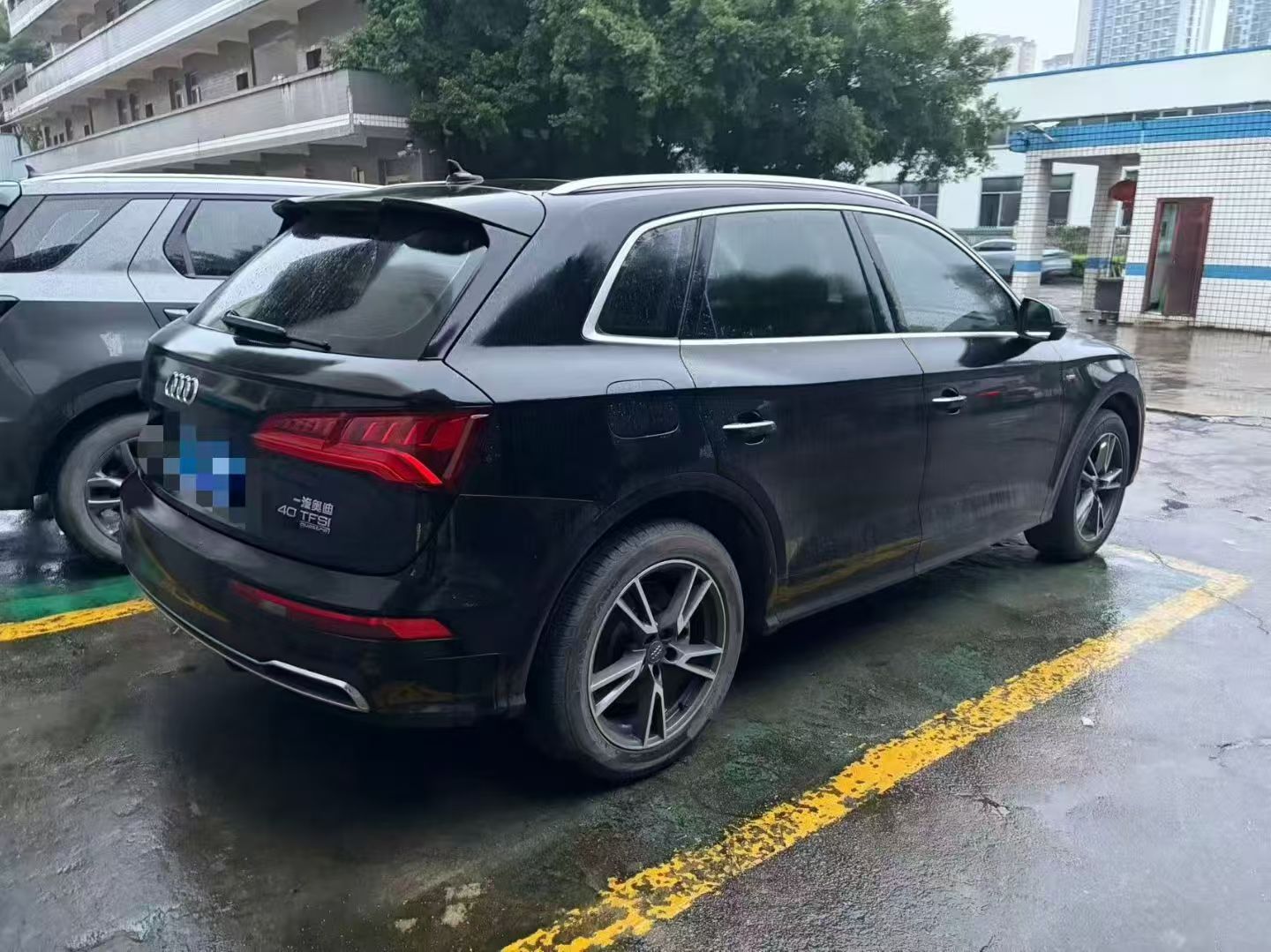 Audi Q5L 2019 car image #2