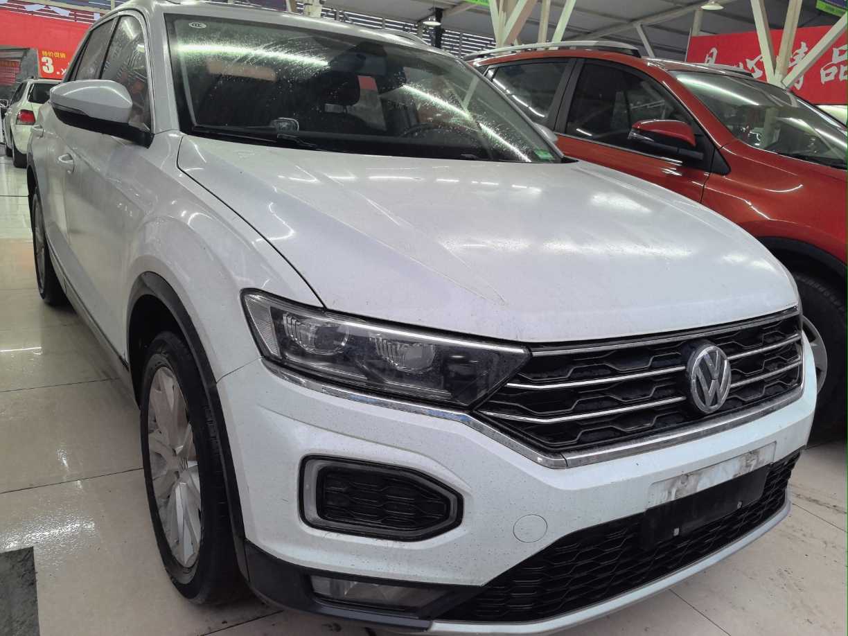Volkswagen T-Roc 2019 car image #2
