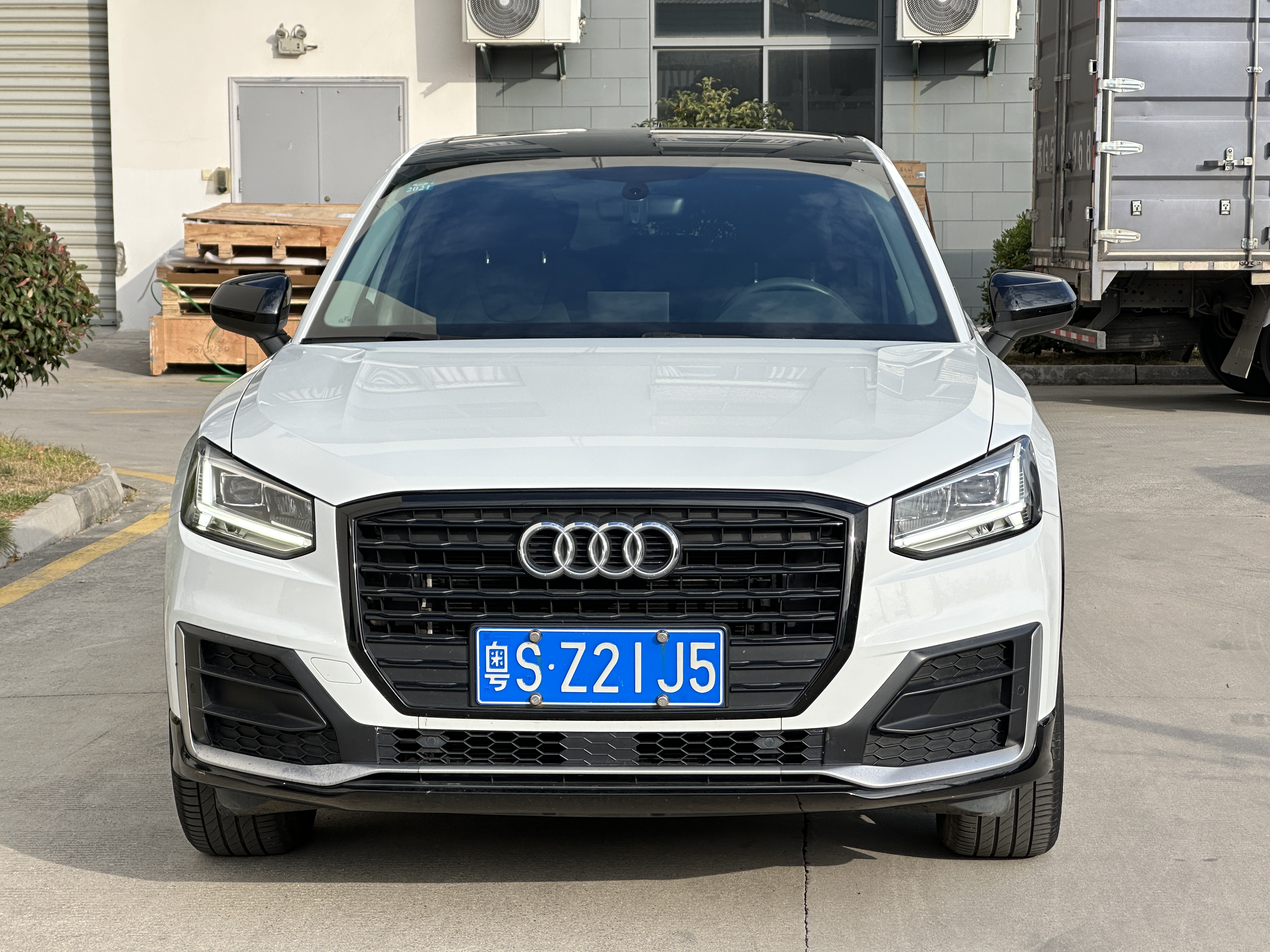 Q2L 2019 car image #2