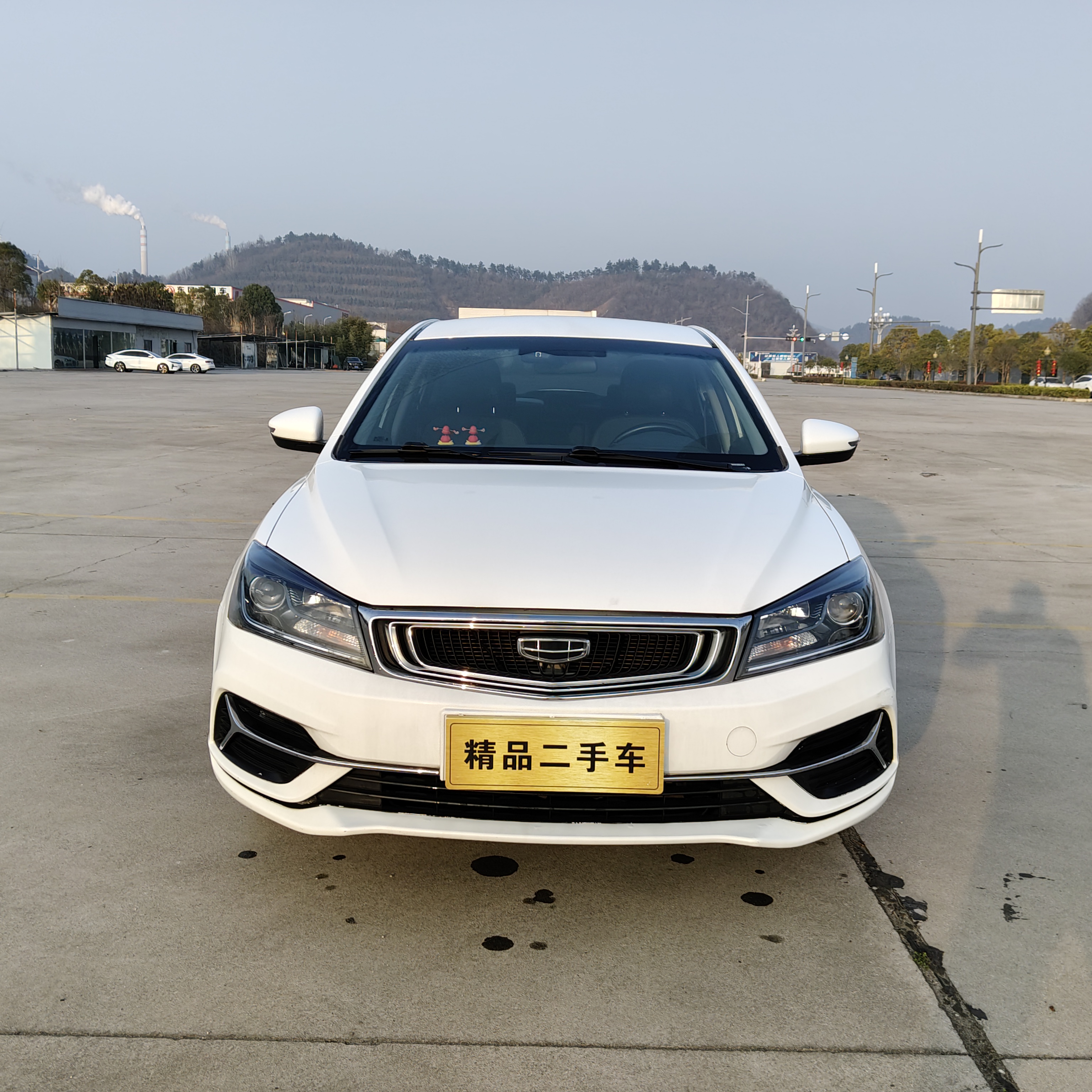 GEELY Emgrand 2019 #2 GEELY Emgrand 2019 car image #2