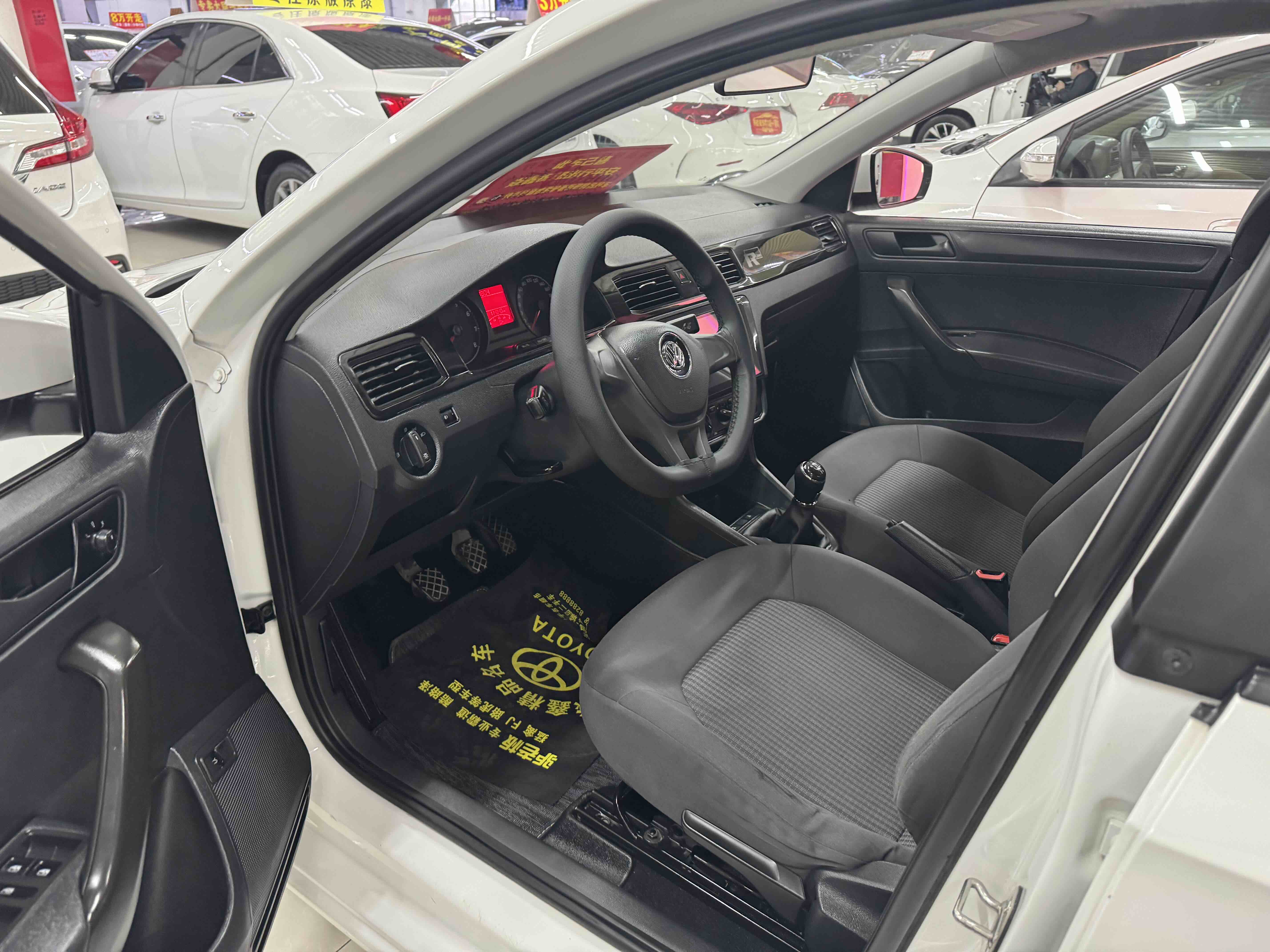 Santana 2019 #2 Santana 2019 car image #2