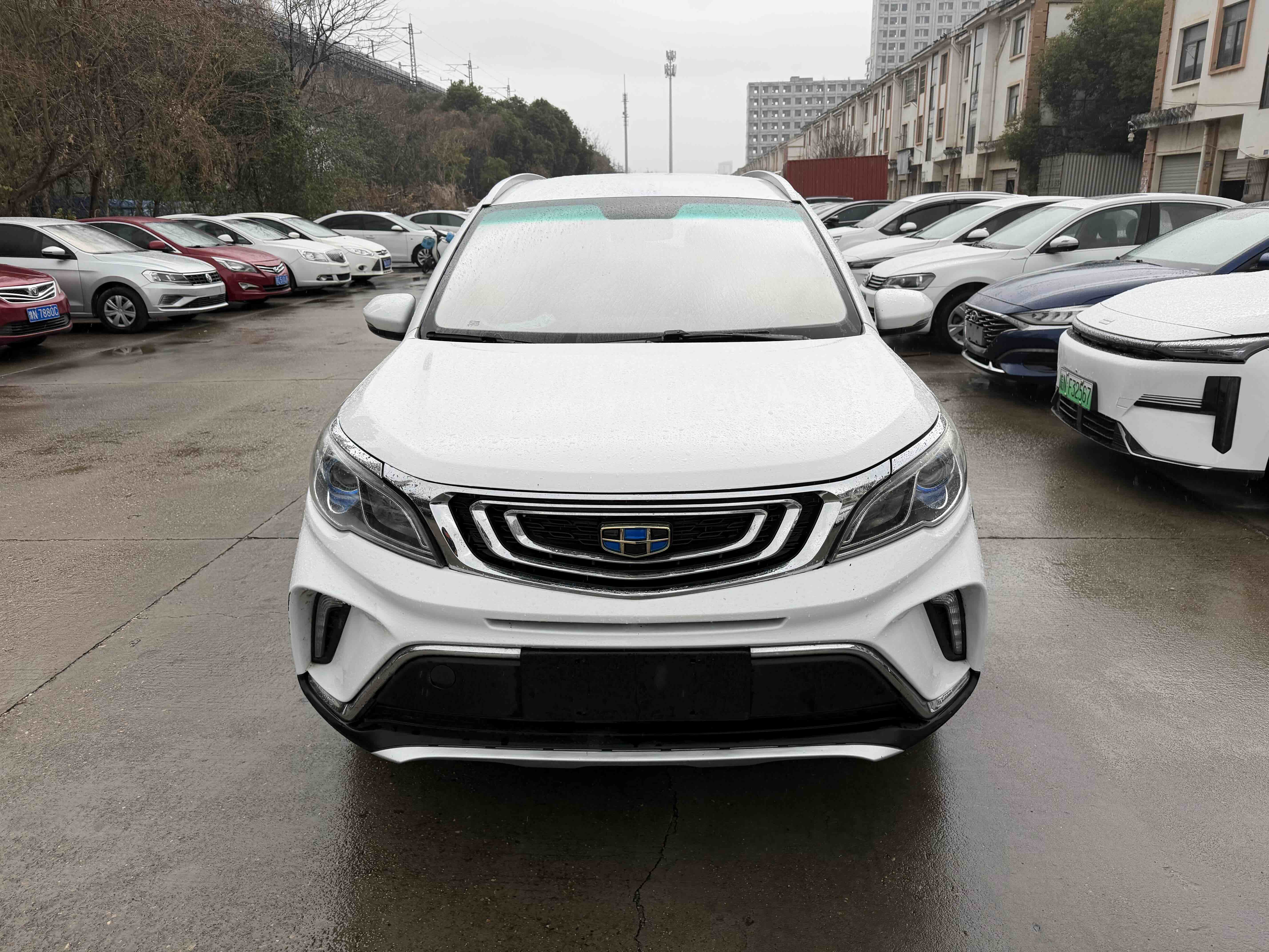 GEELY 2019 #2 GEELY 2019 car image #2
