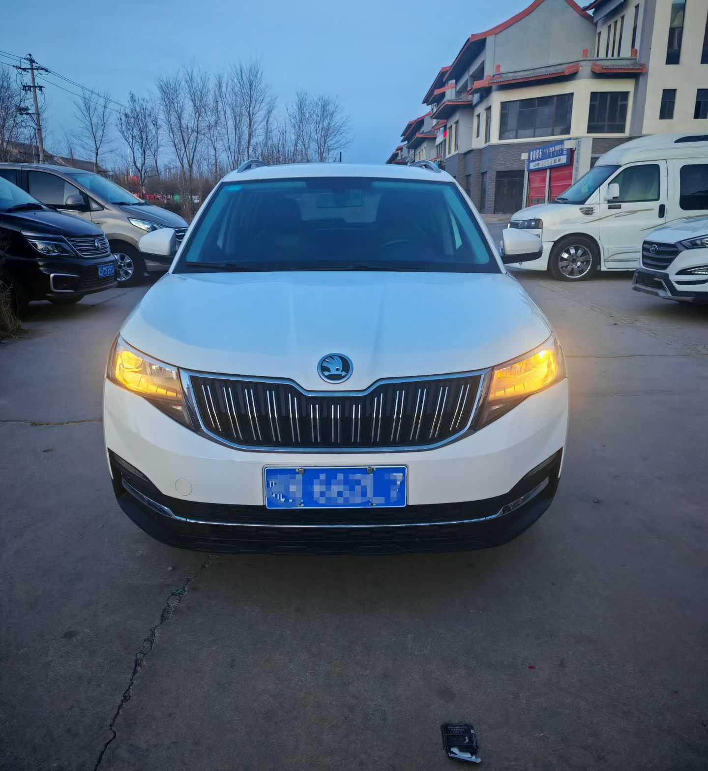 Skoda Kamiq 2019 car image #2