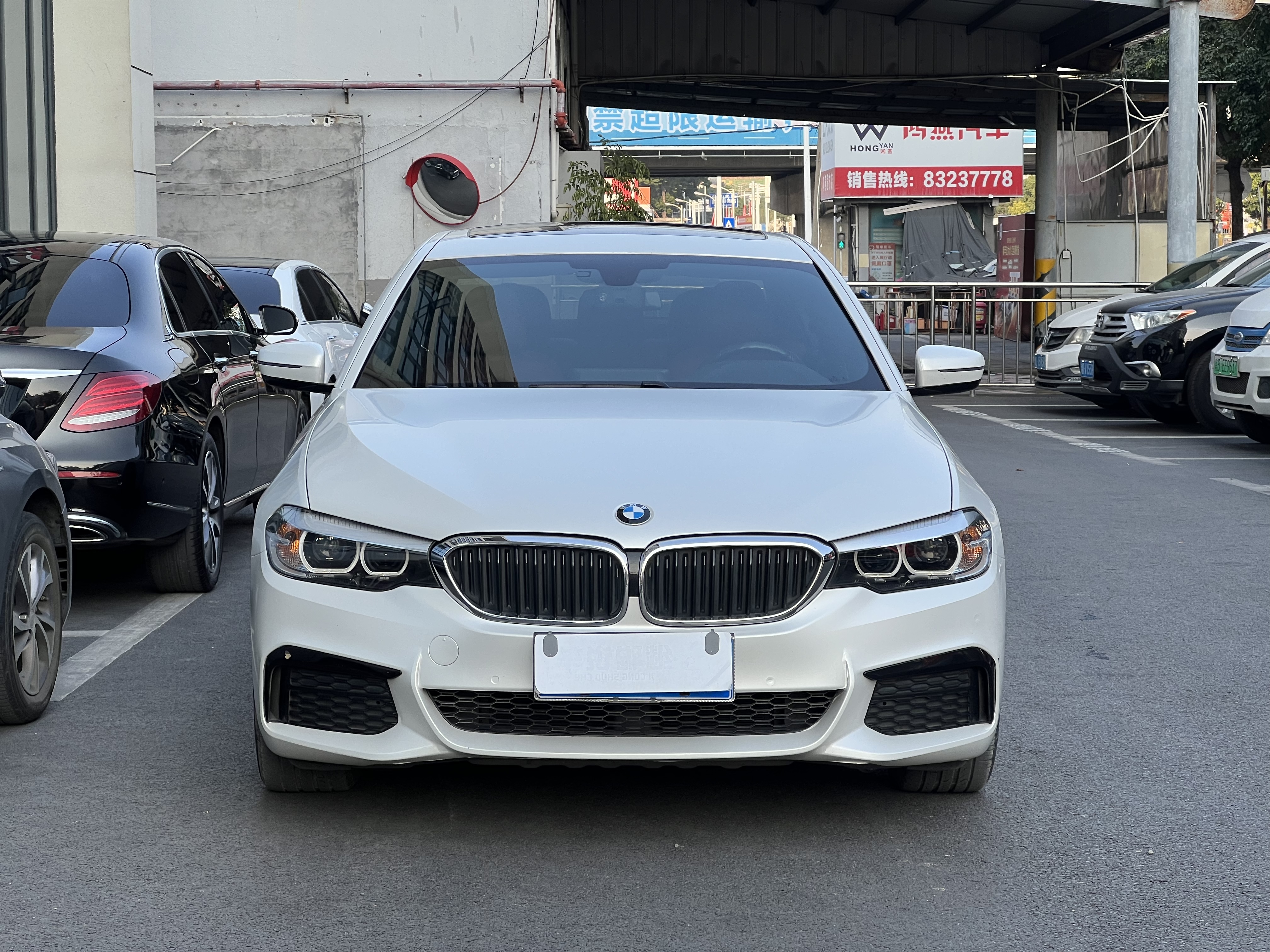 BMW 5 Series 2019 car image #2