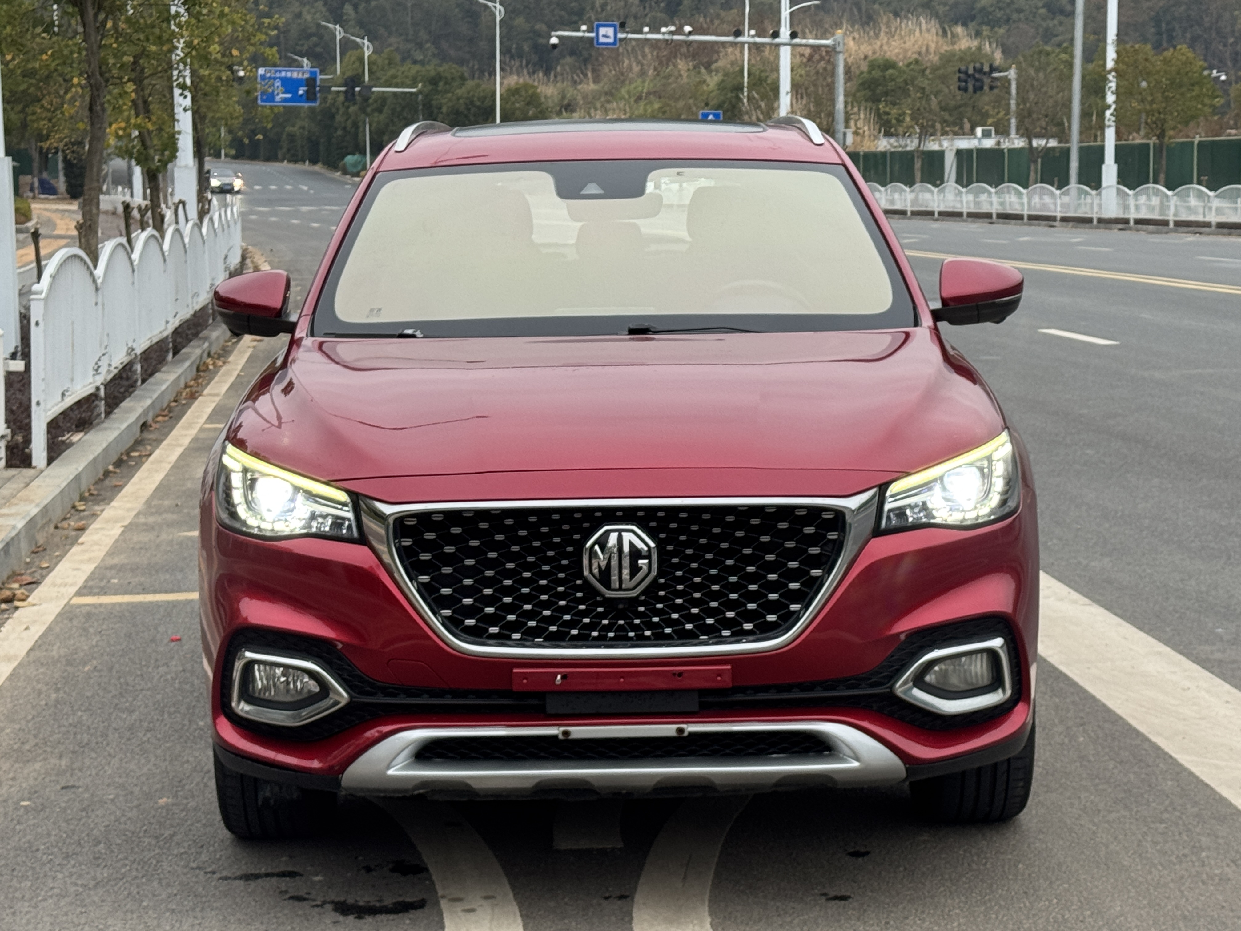 MG HS 2020 car image #2