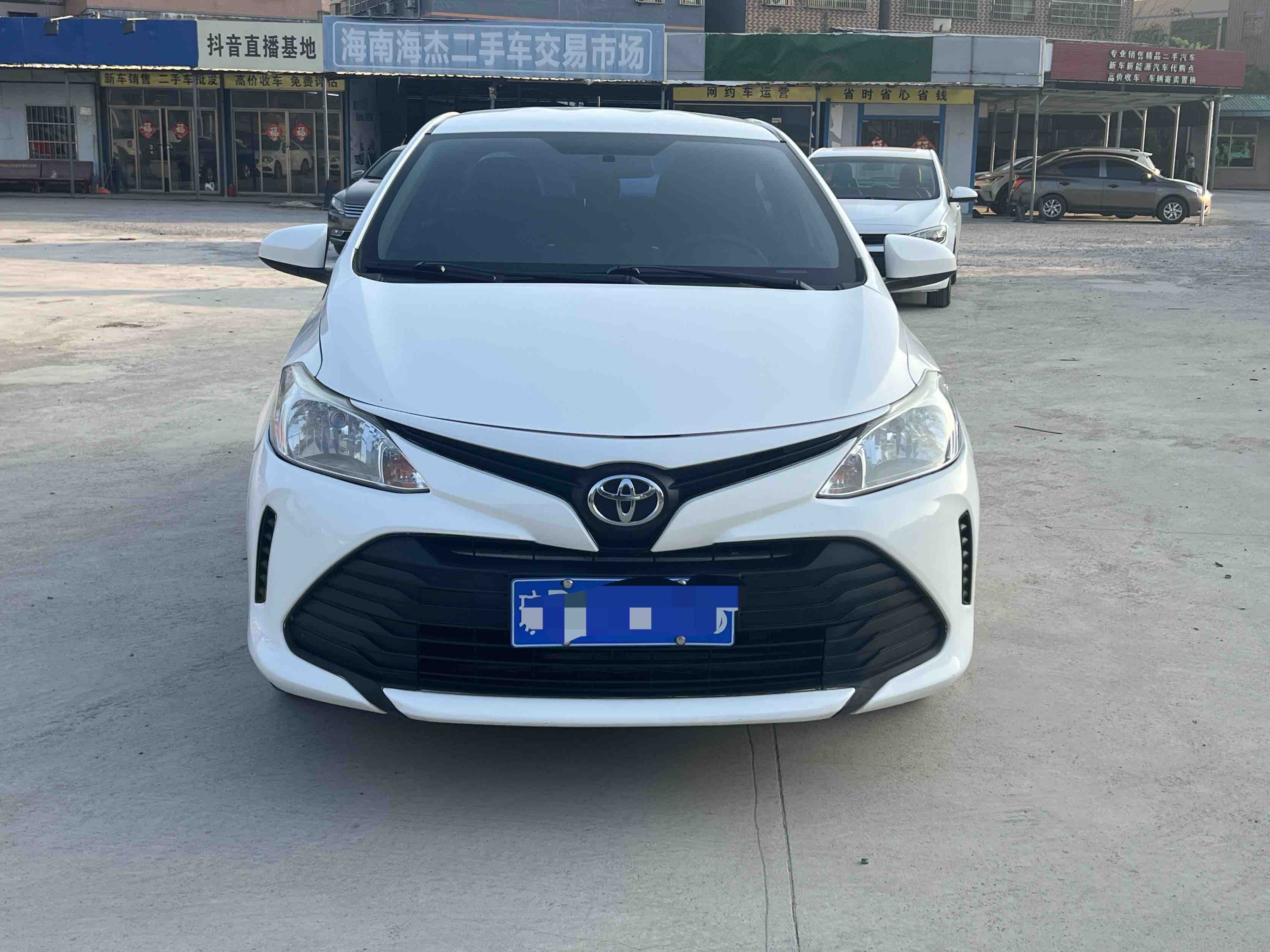 Toyota 2018 car image #2