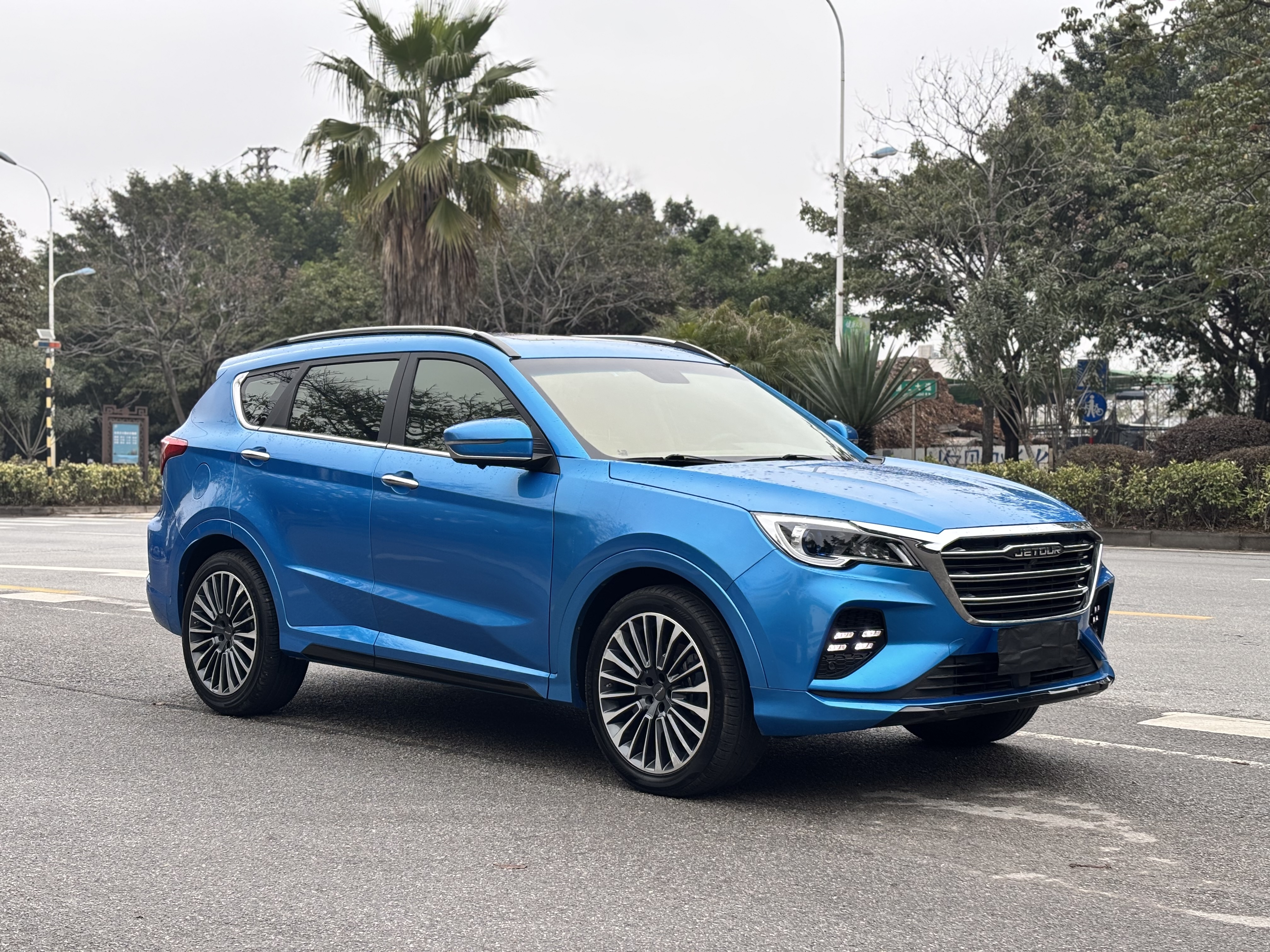 X70 2019 #2 X70 2019 car image #2