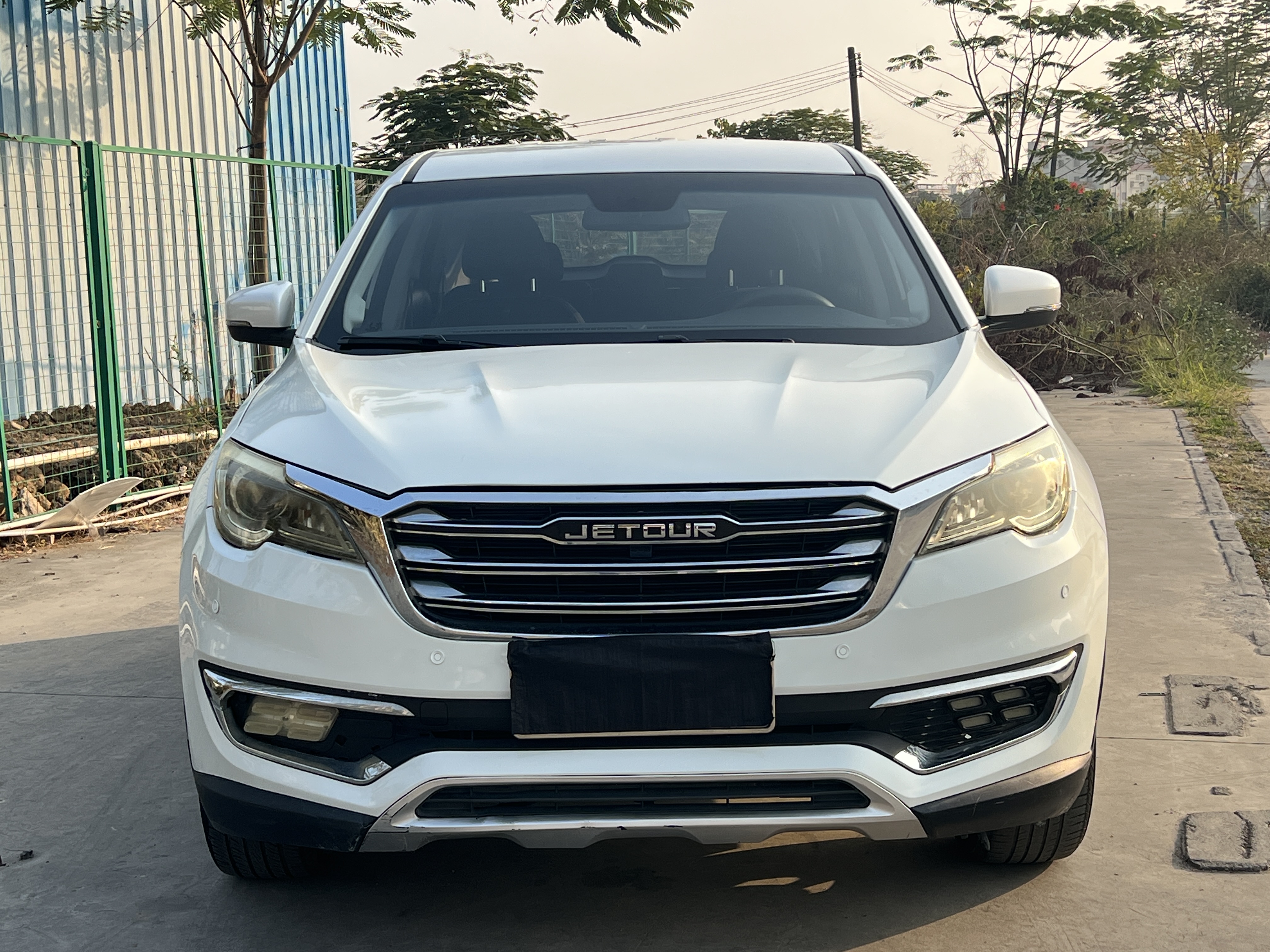 X70 2019 car image #2