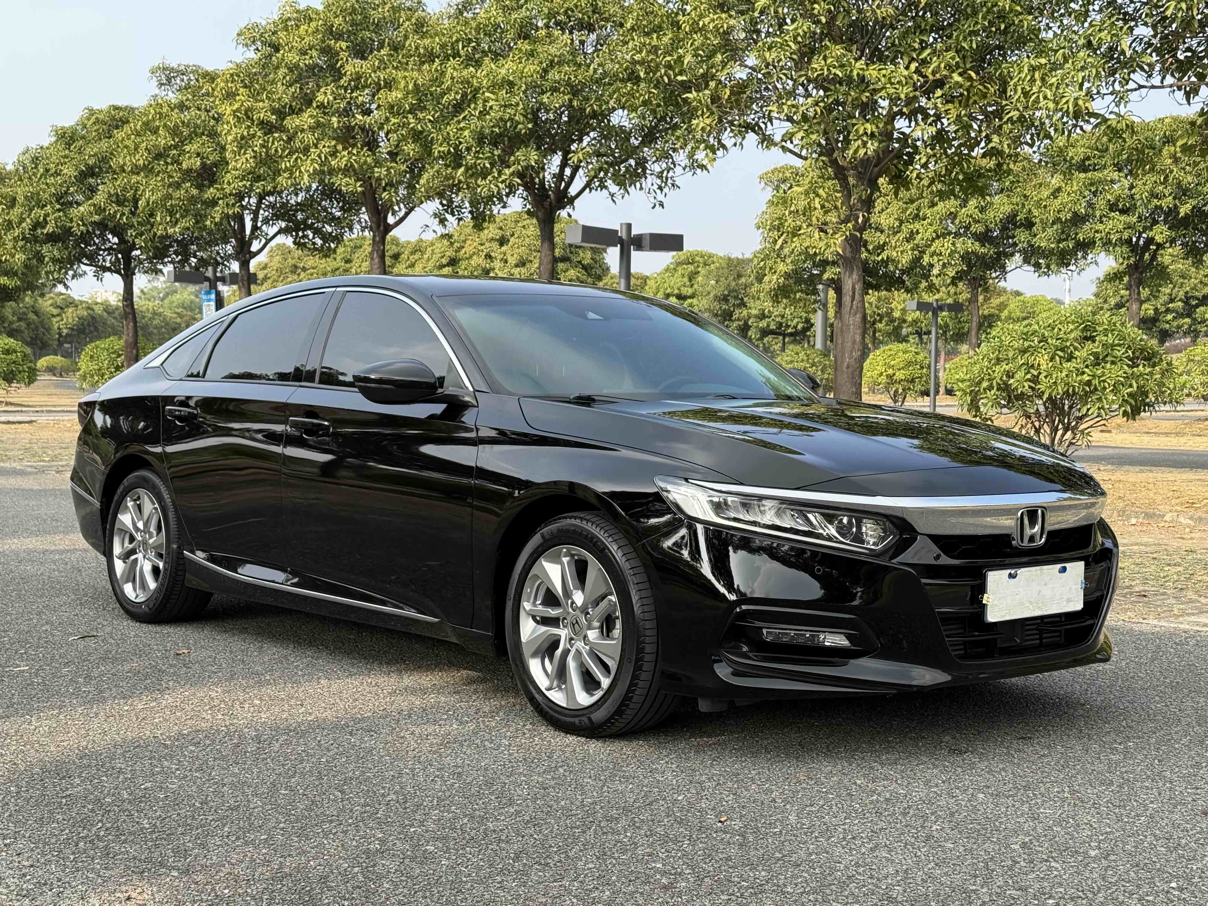 Honda Accord 2020 #2 Honda Accord 2020 car image #2