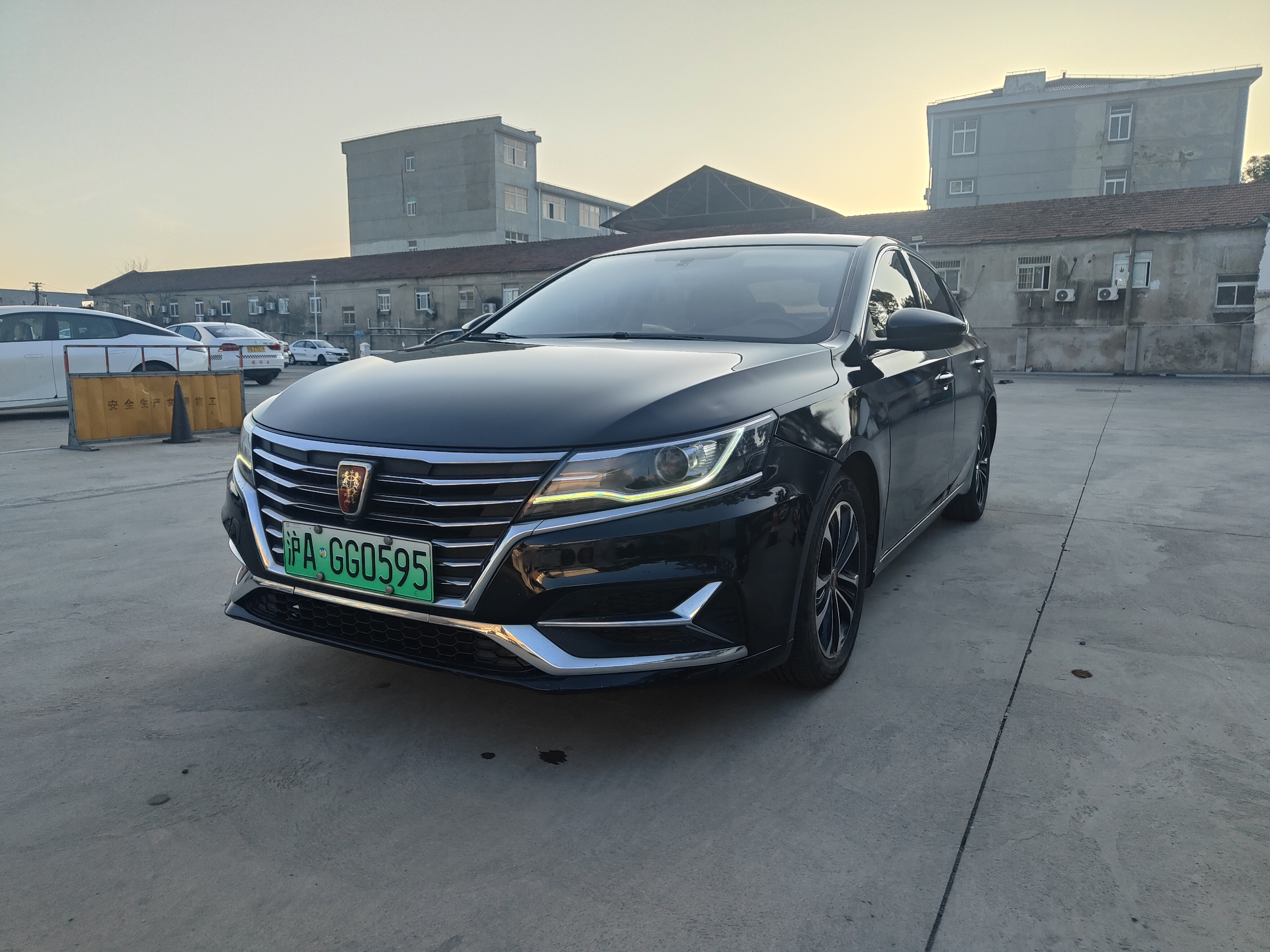 Roewe i6 New Energy 2019 imagen de coche #2