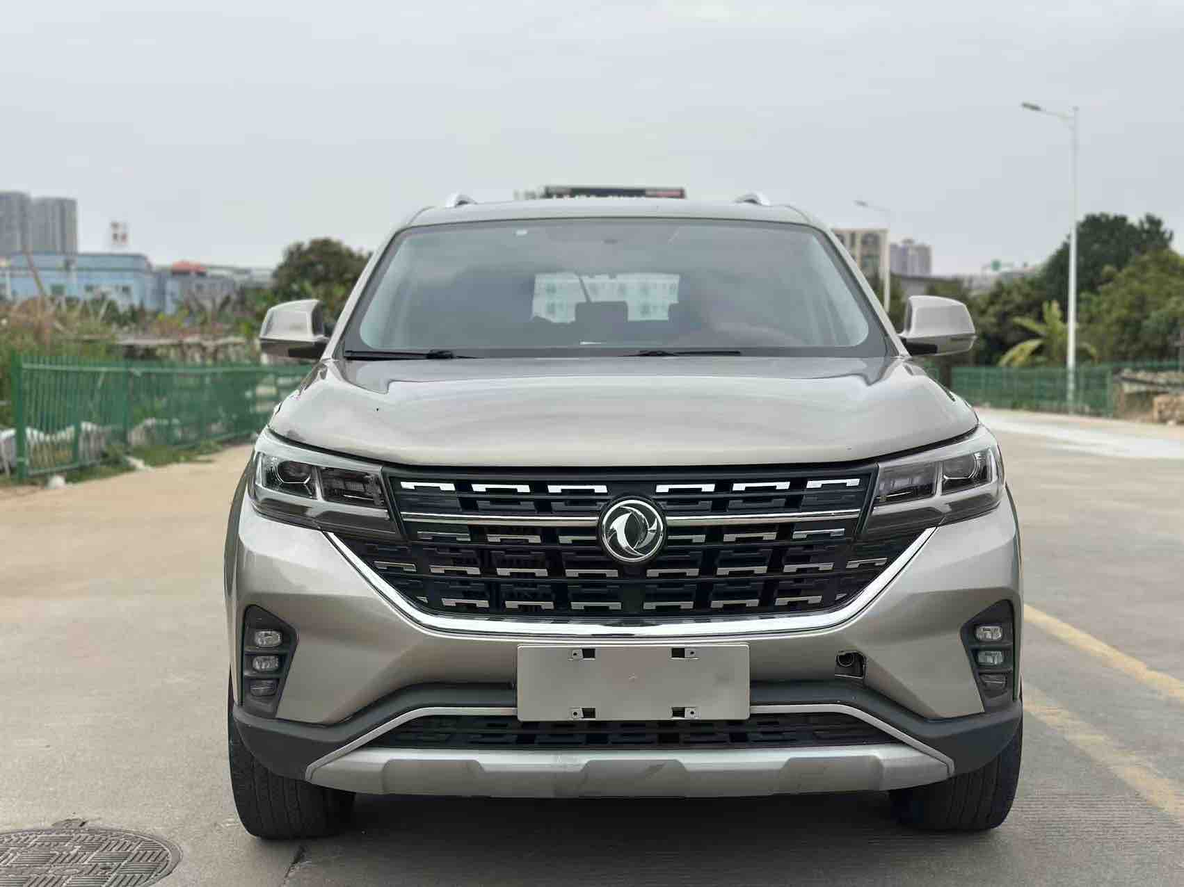 T5 L 2019 #2 T5 L 2019 car image #2