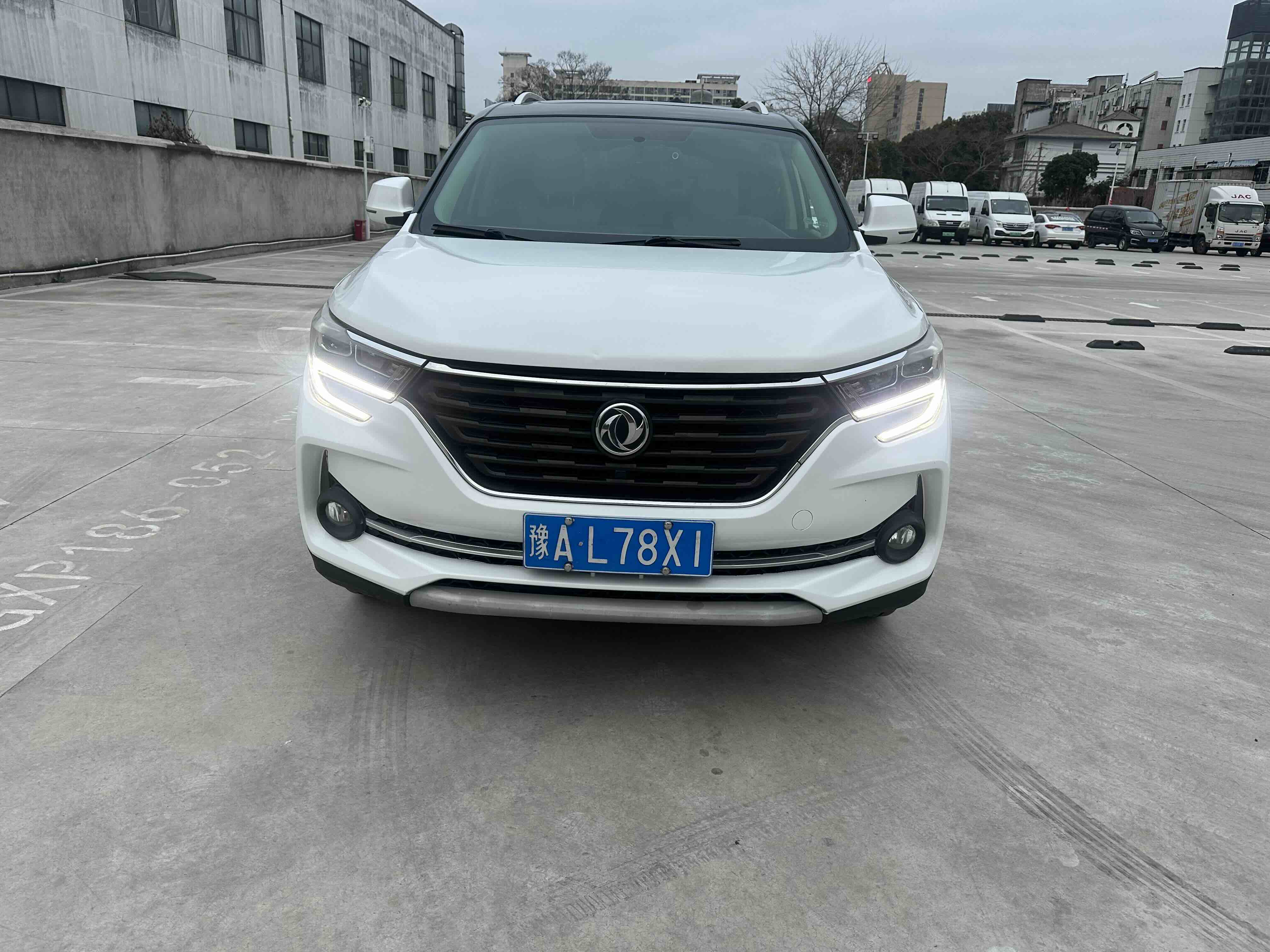 T5 2019 #2 T5 2019 car image #2