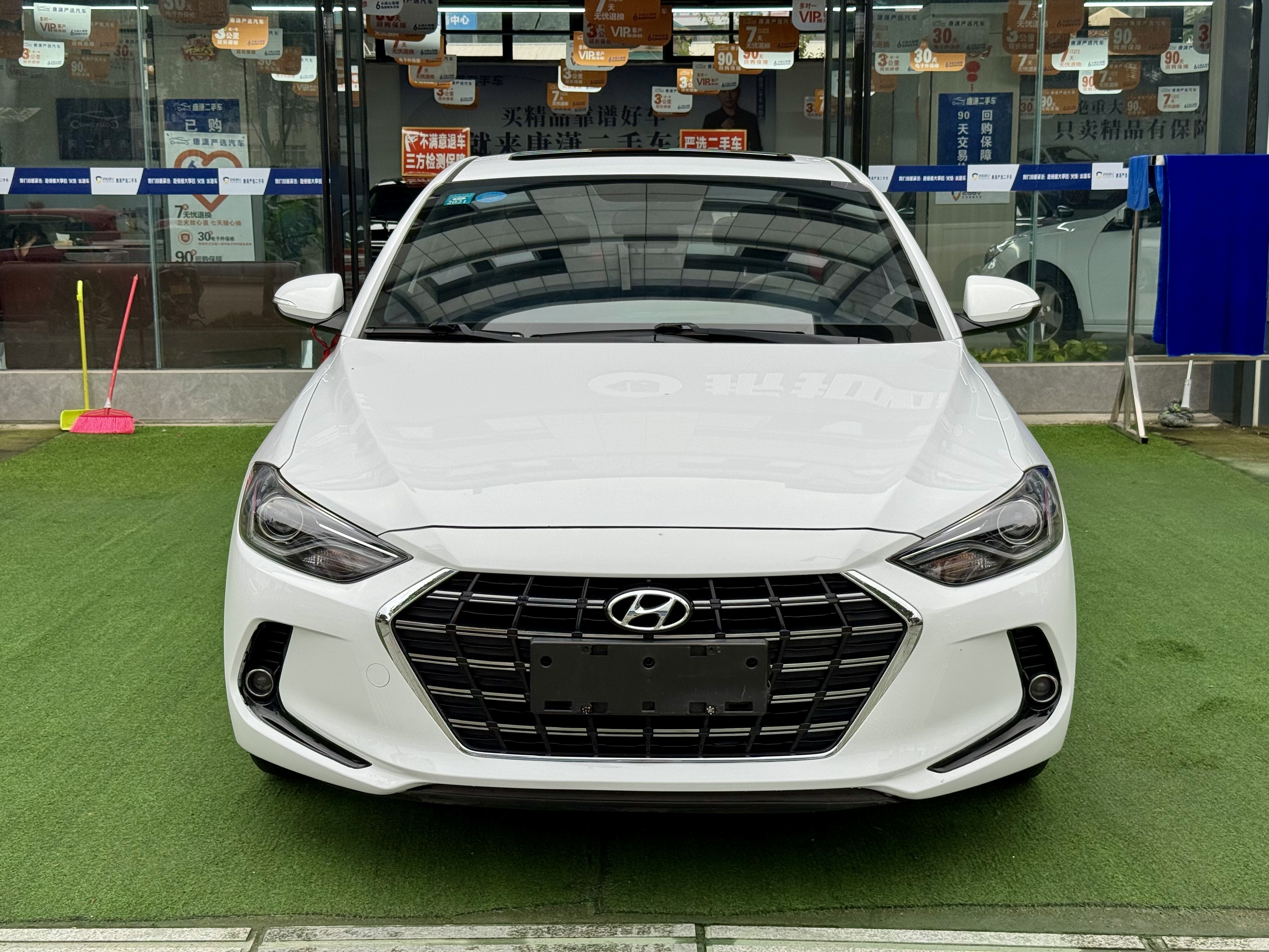 Hyundai Elantra AD 2019 car image #2