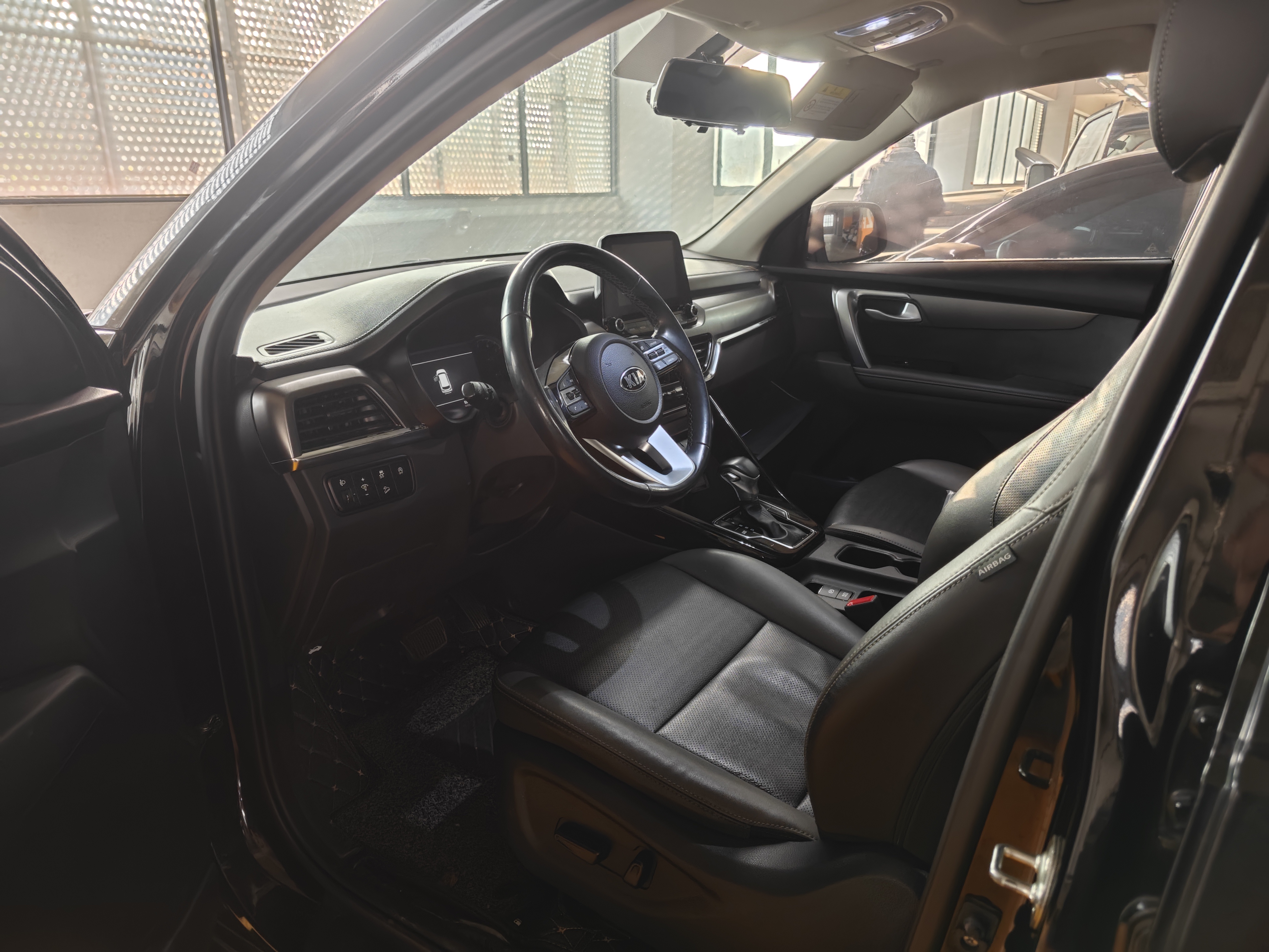 Kia Sportage R 2020 #2 Kia Sportage R 2020 car image #2