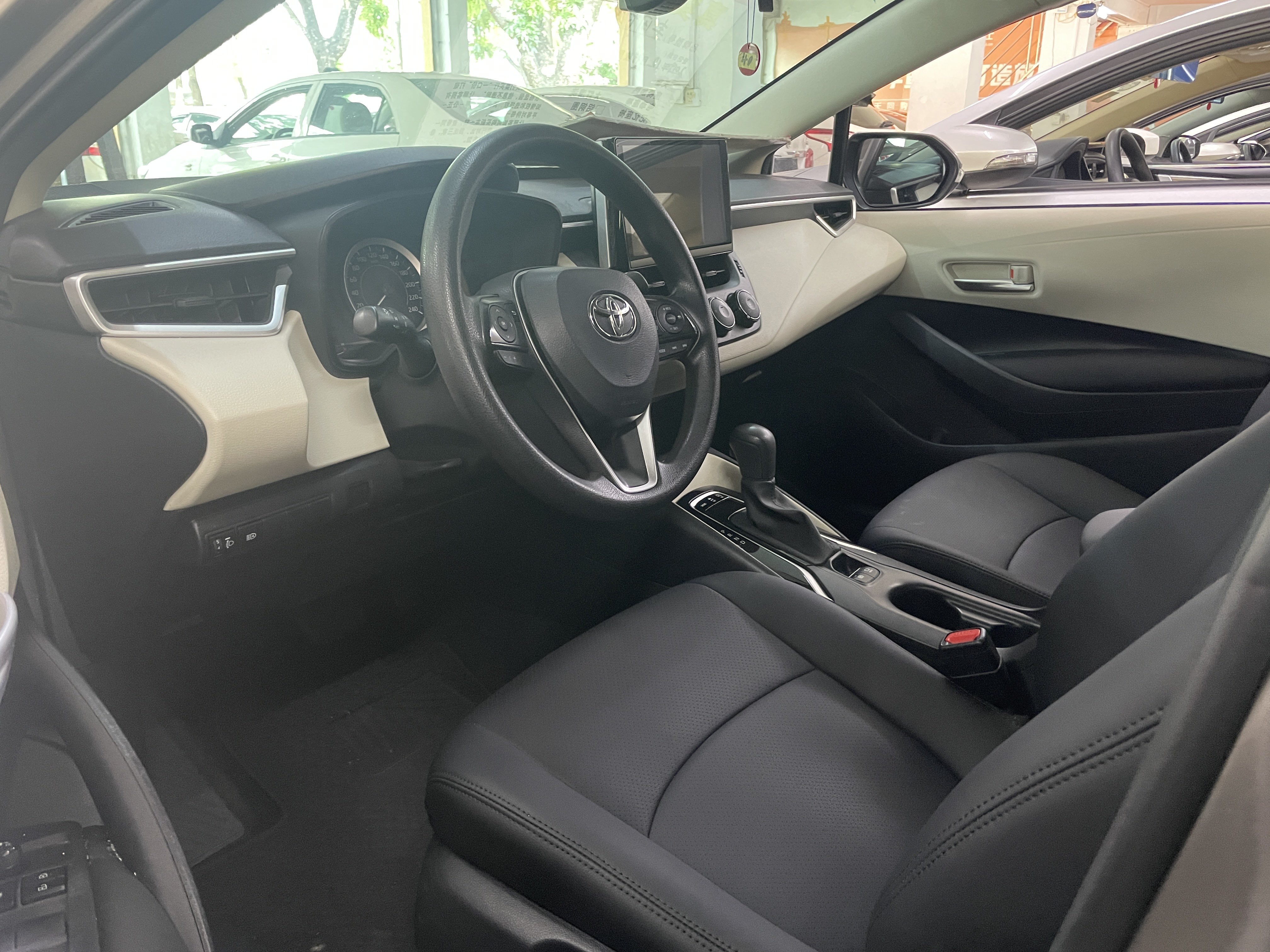 Corolla 2019 car image #2