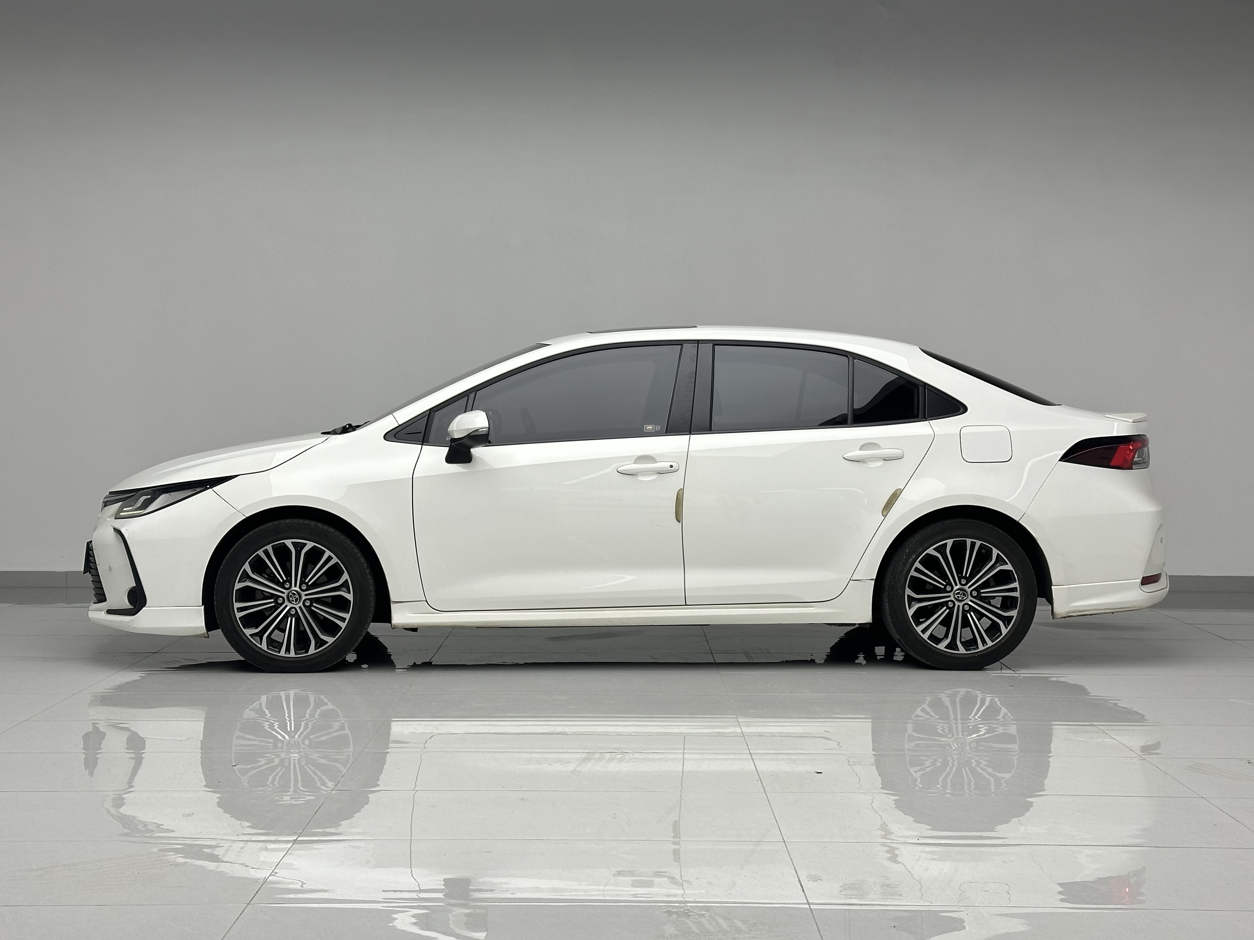 Corolla 2019 #2 Corolla 2019 car image #2