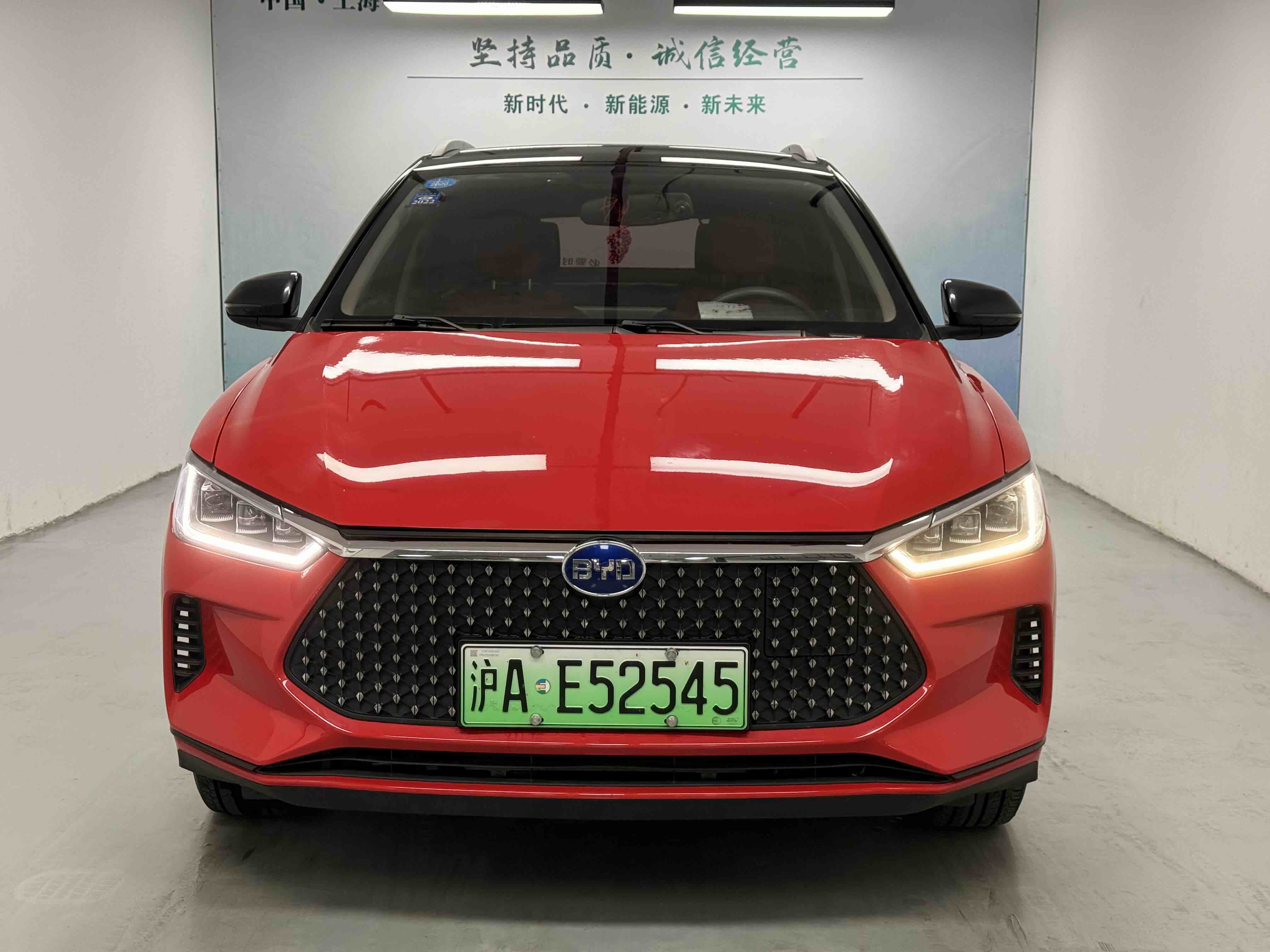 BYD e2 2020 изображение автомобиля #2