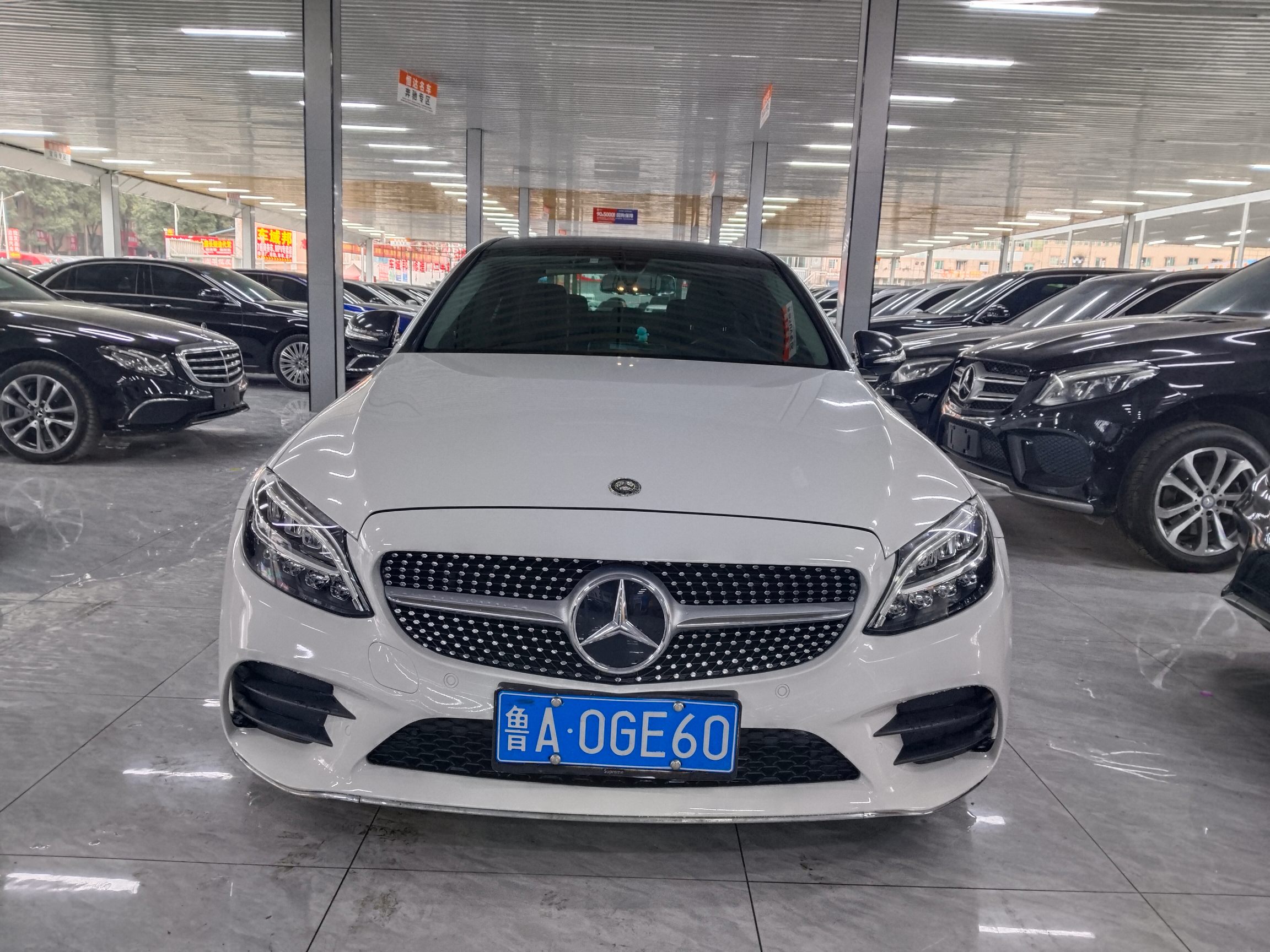 Mercedes-Benz C Class 2020 car image #2