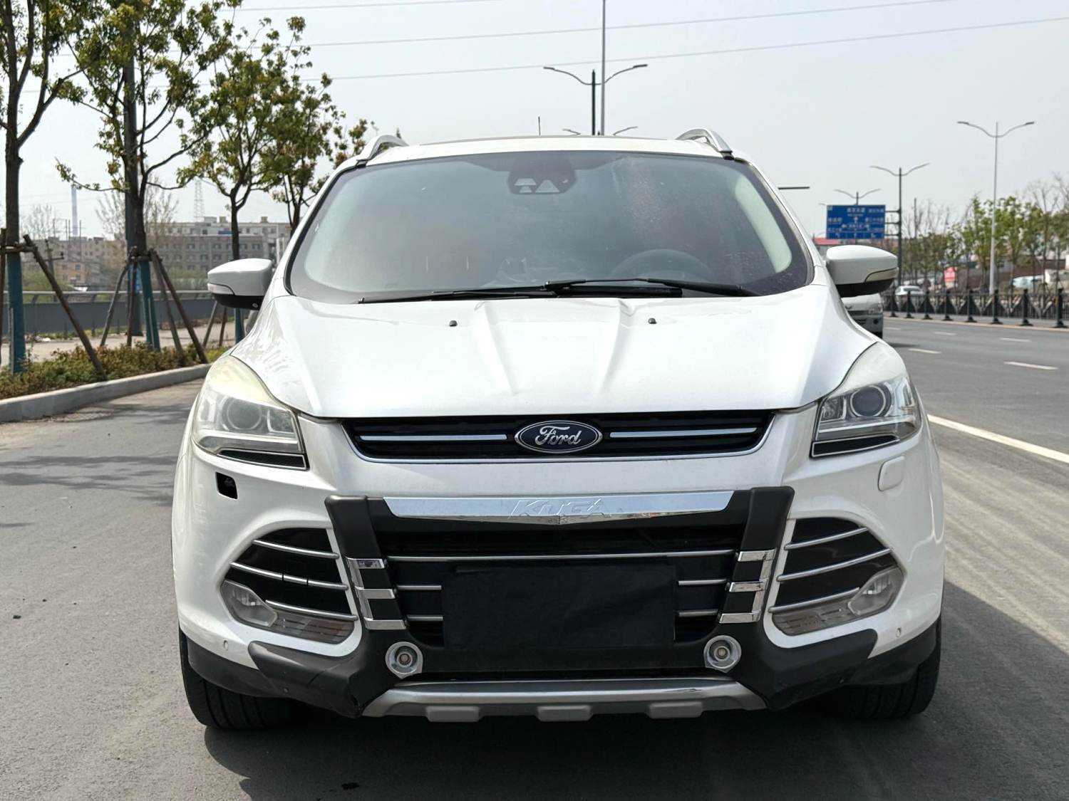 Ford Kuga 2015 car image #2