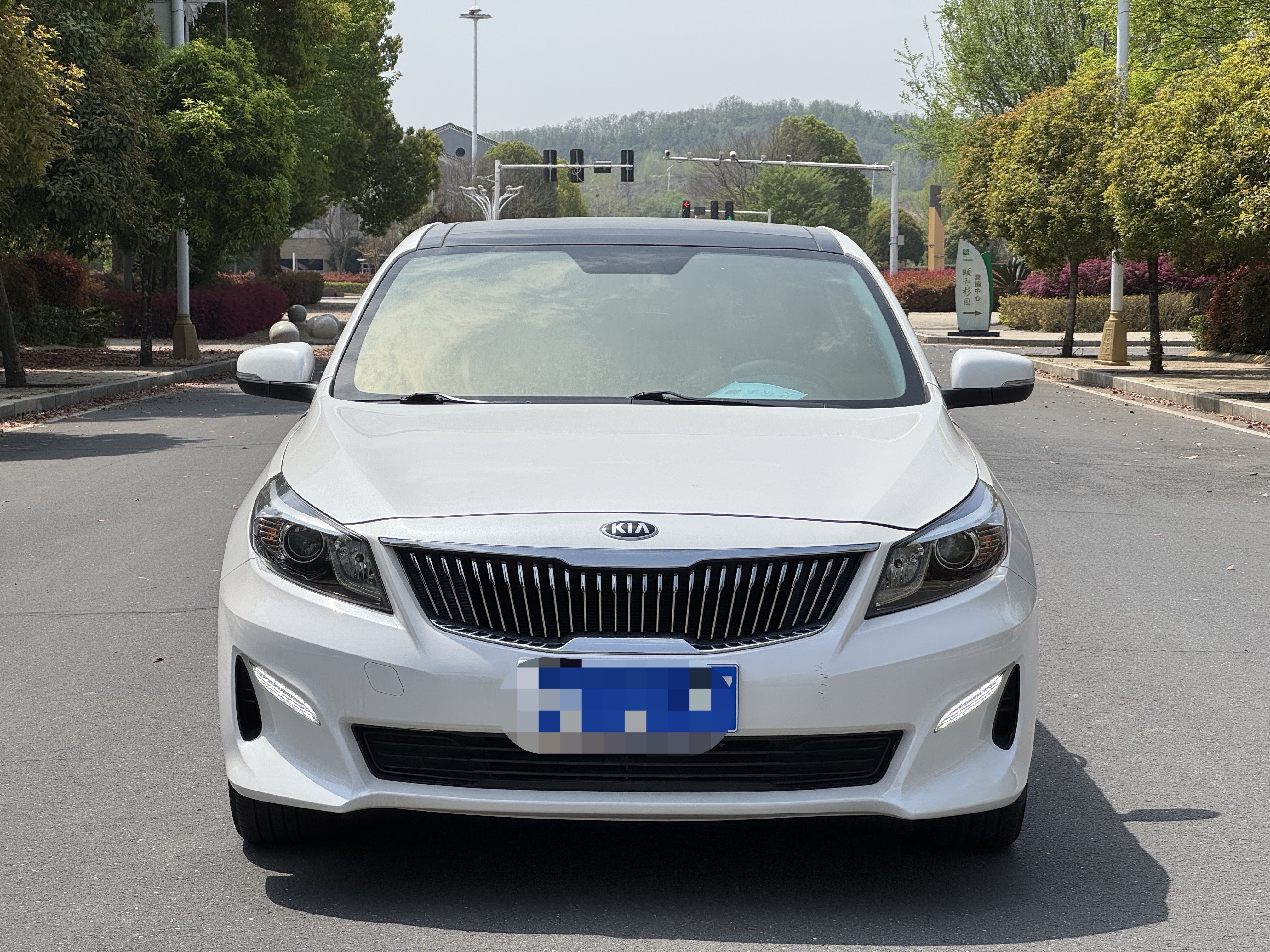 Kia K5 2020 imagen de coche #2