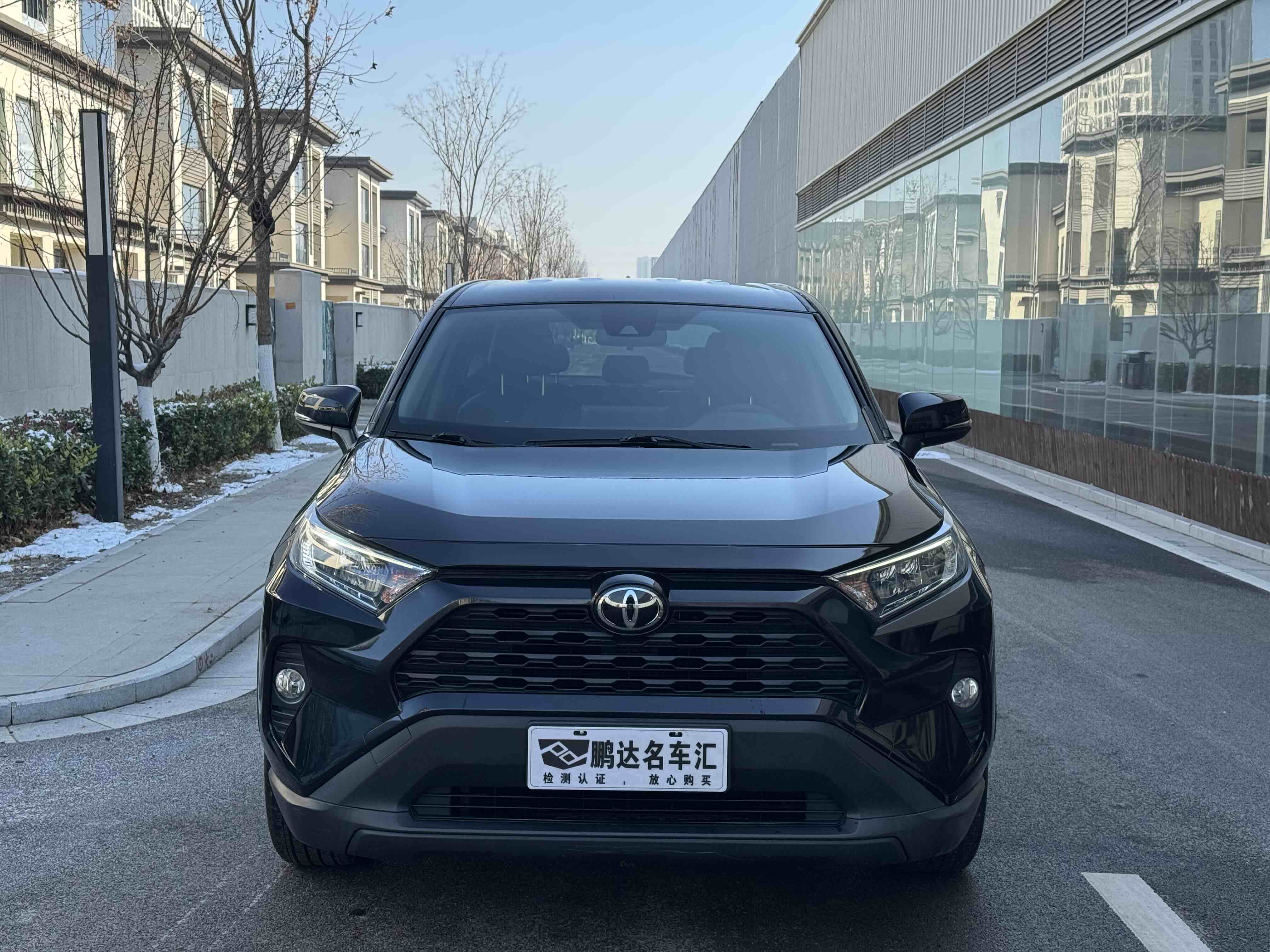 Toyota RAV4 2020 car image #2