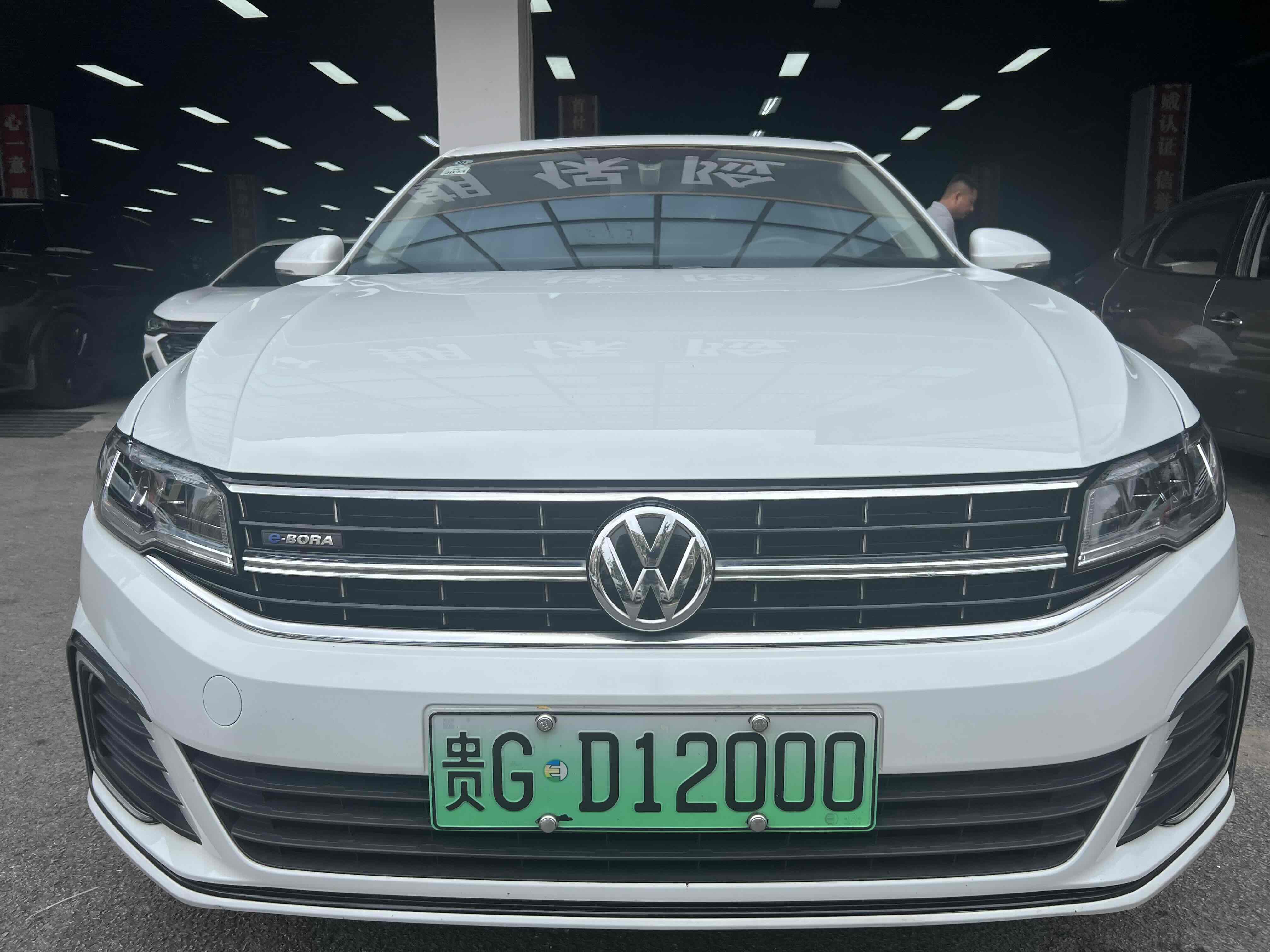 Volkswagen Bora Pure Electric 2021 صورة سيارة #2