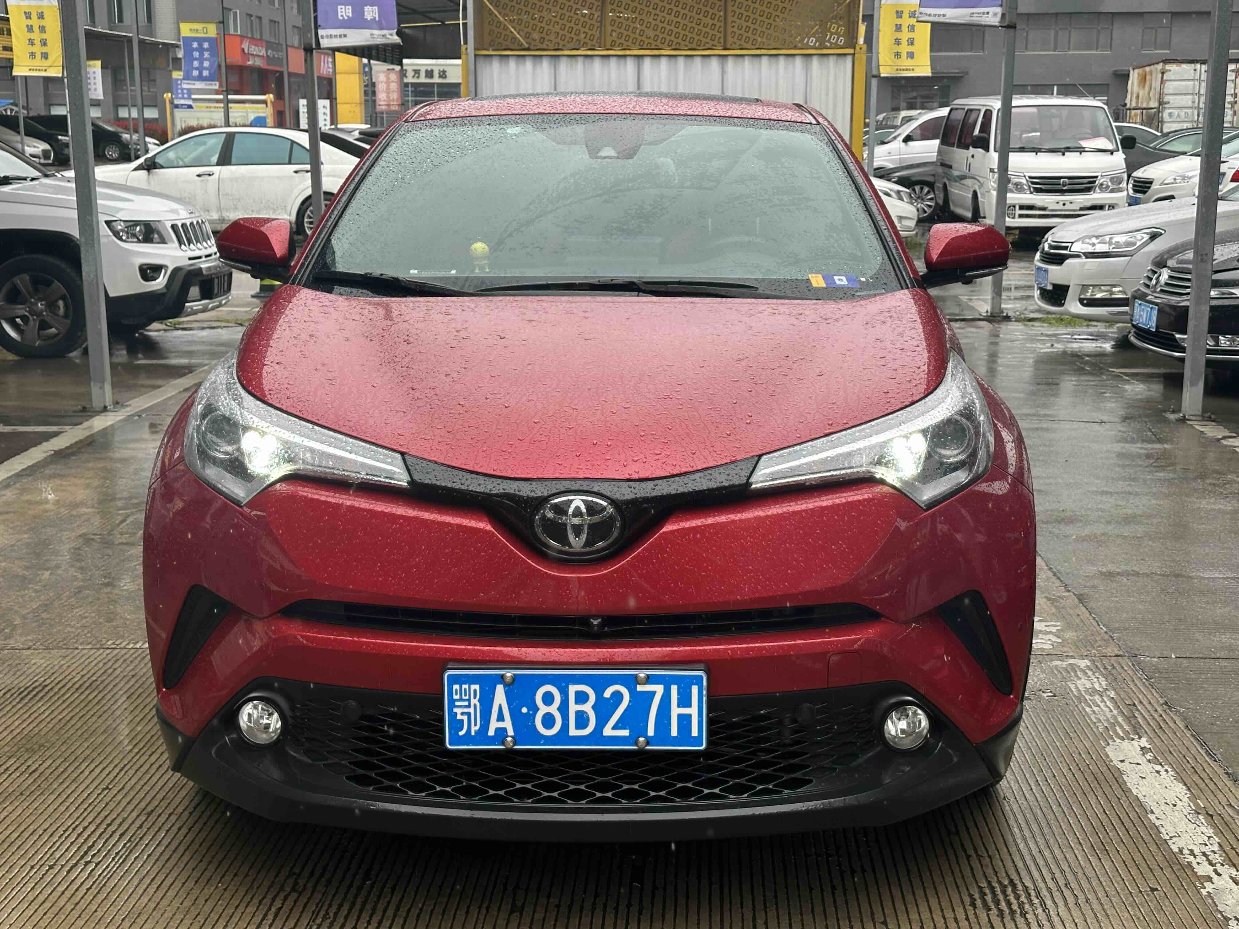 Toyota C-HR 2019 #2 Toyota C-HR 2019 car image #2