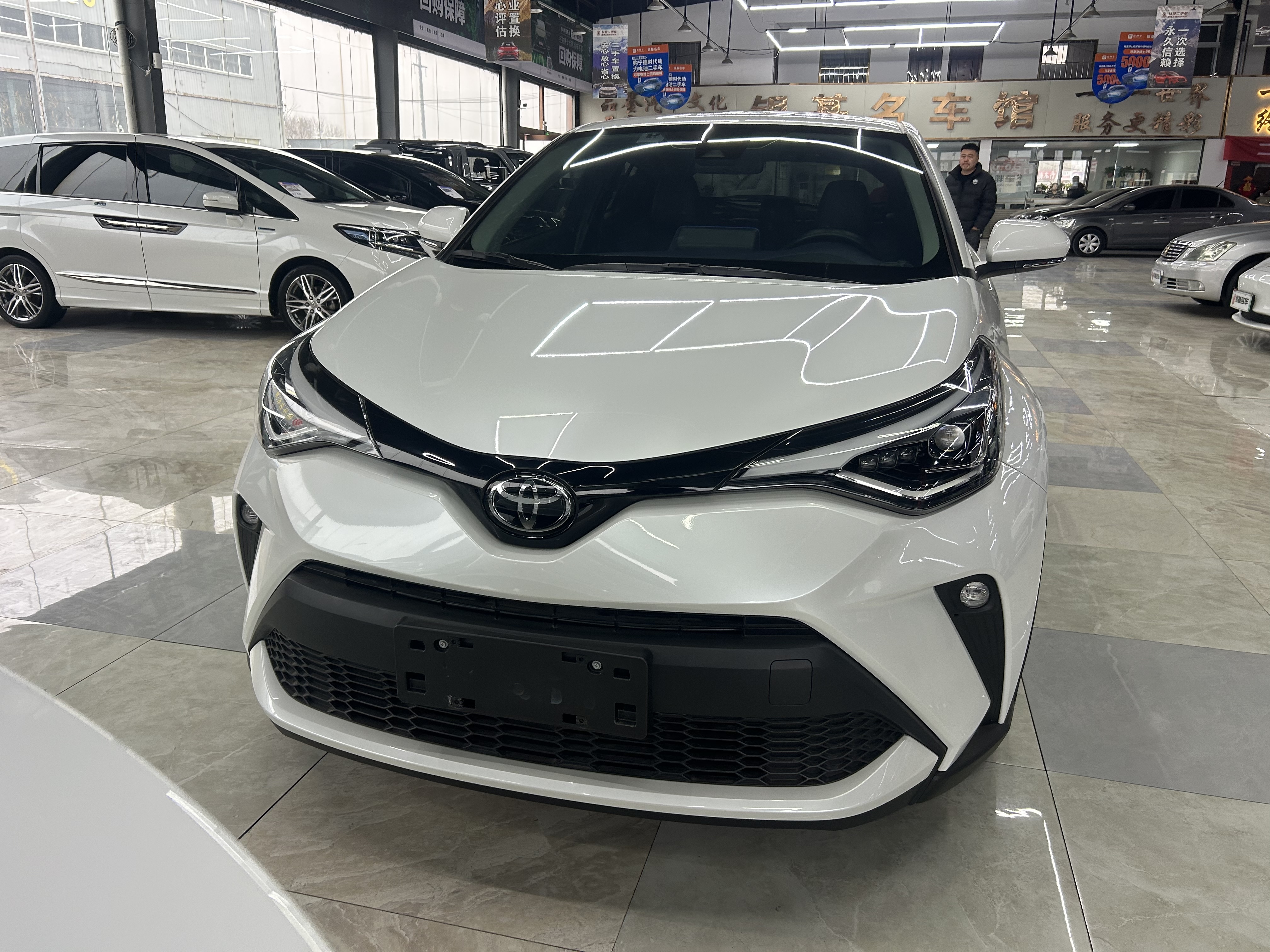 Toyota C-HR 2021 #2 Toyota C-HR 2021 immagine di auto #2