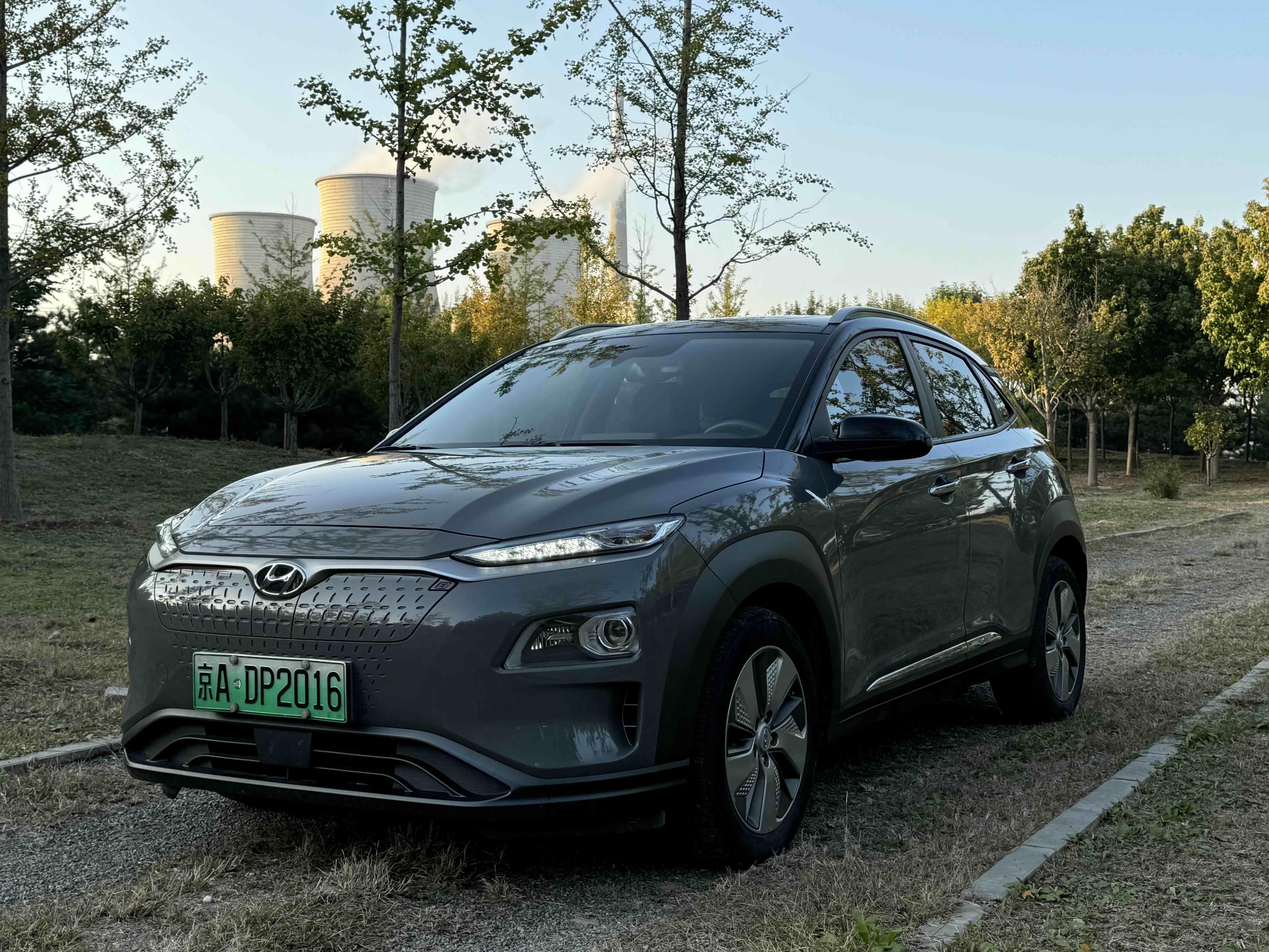 Hyundai Kona EV 2019 car image #2