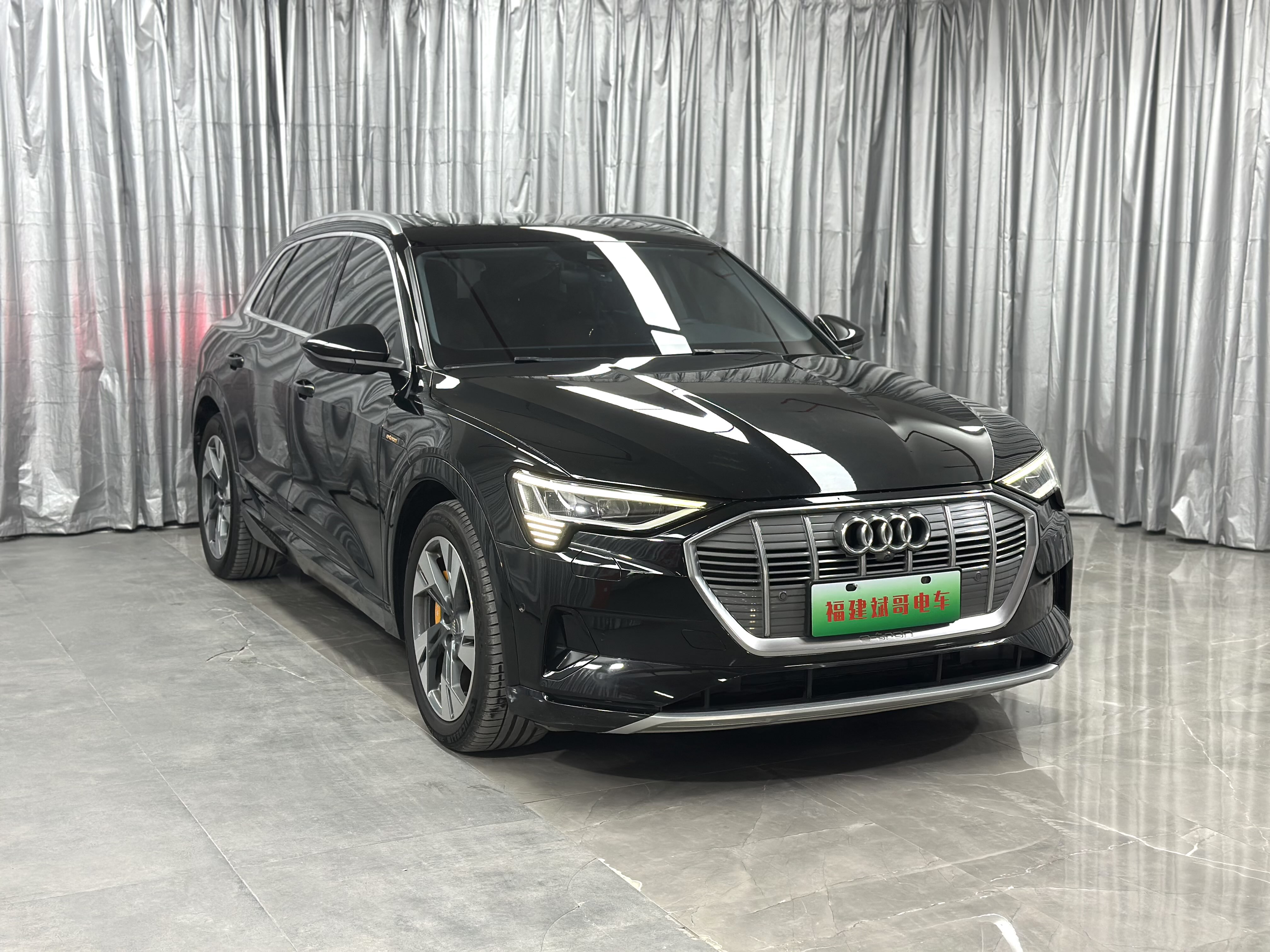 Audi e-tron (Imported) 2020 car image #2