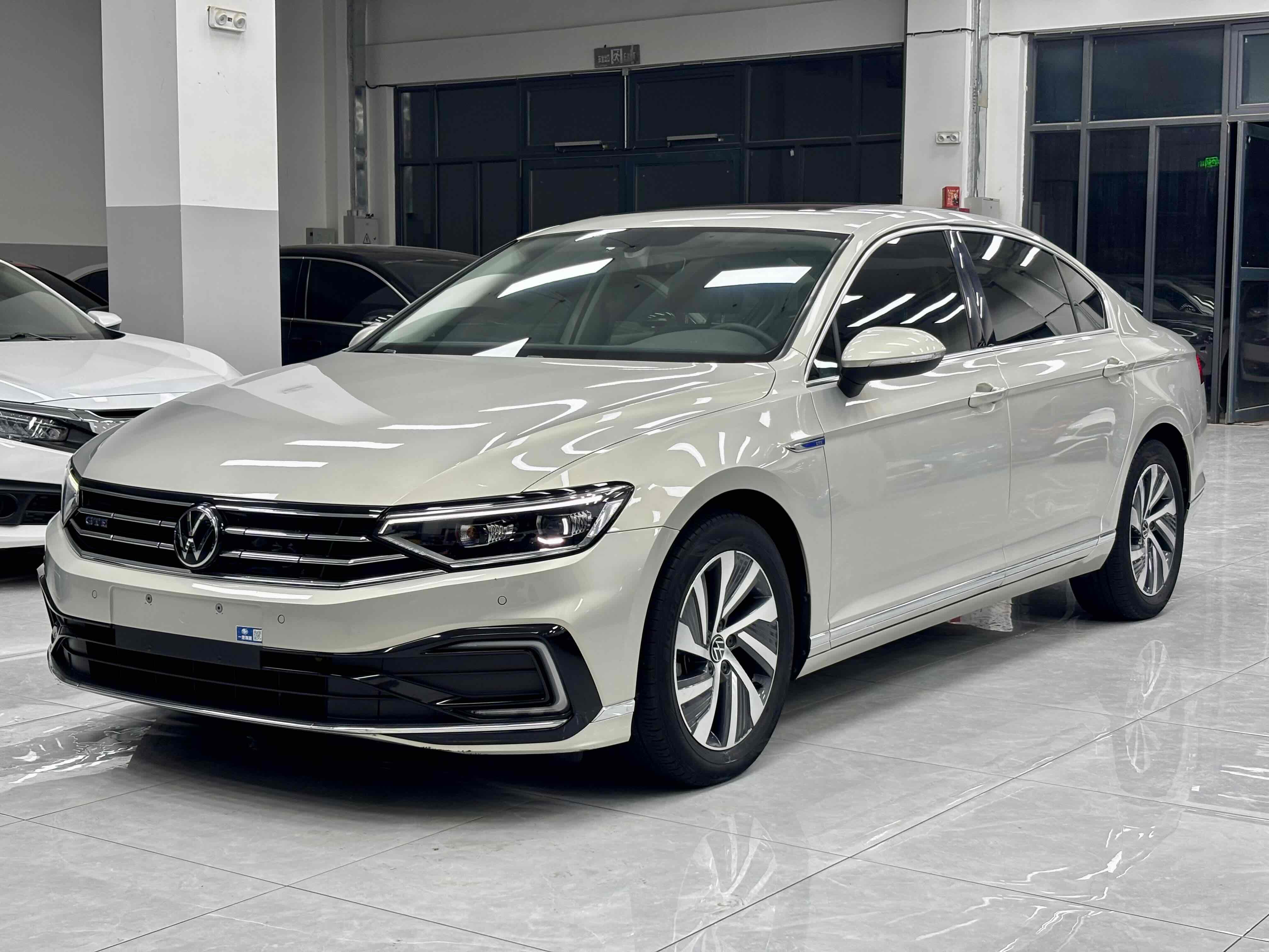 Volkswagen Magotan GTE 2021 car image #2