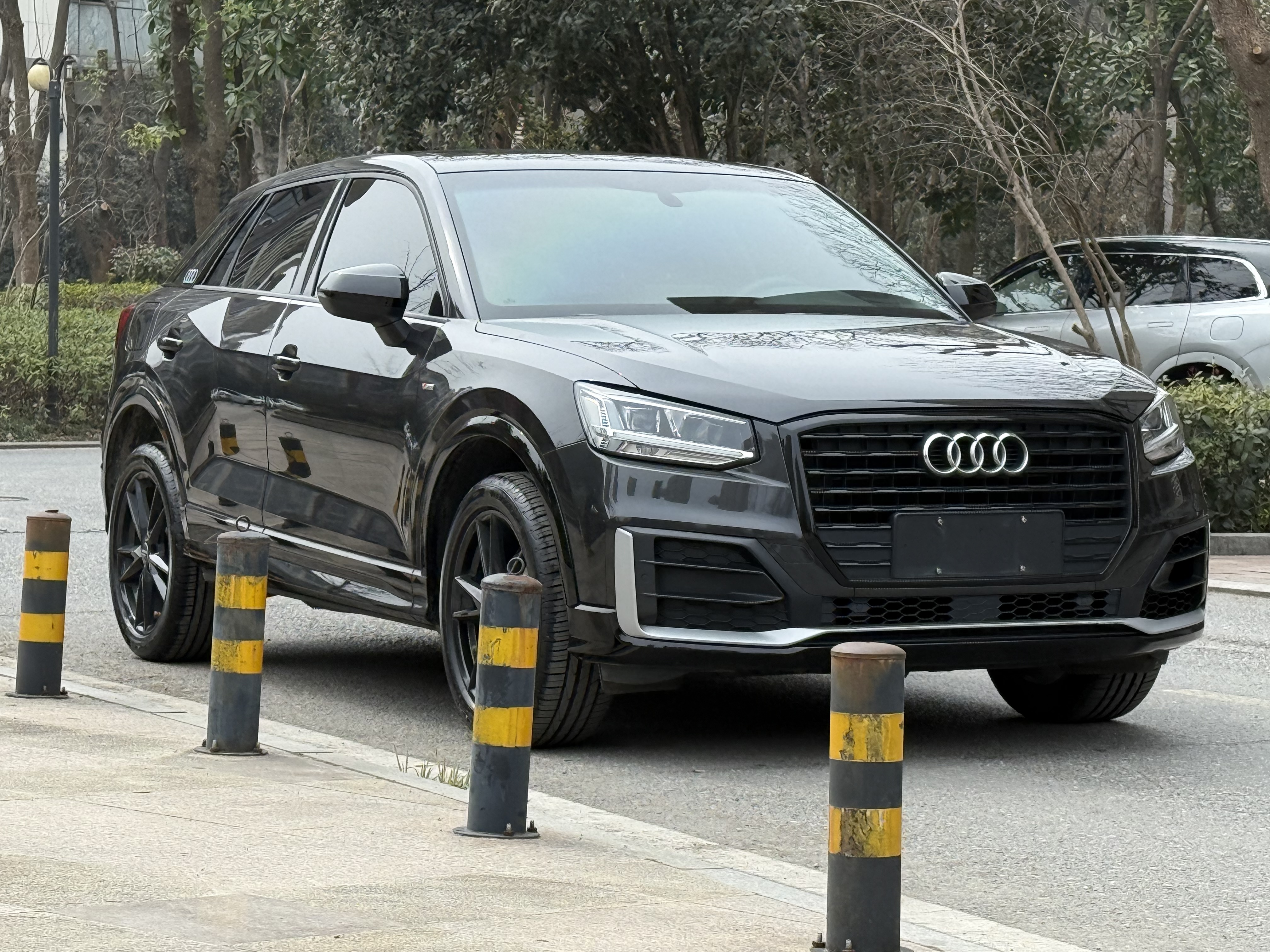 Q2L 2020 car image #2