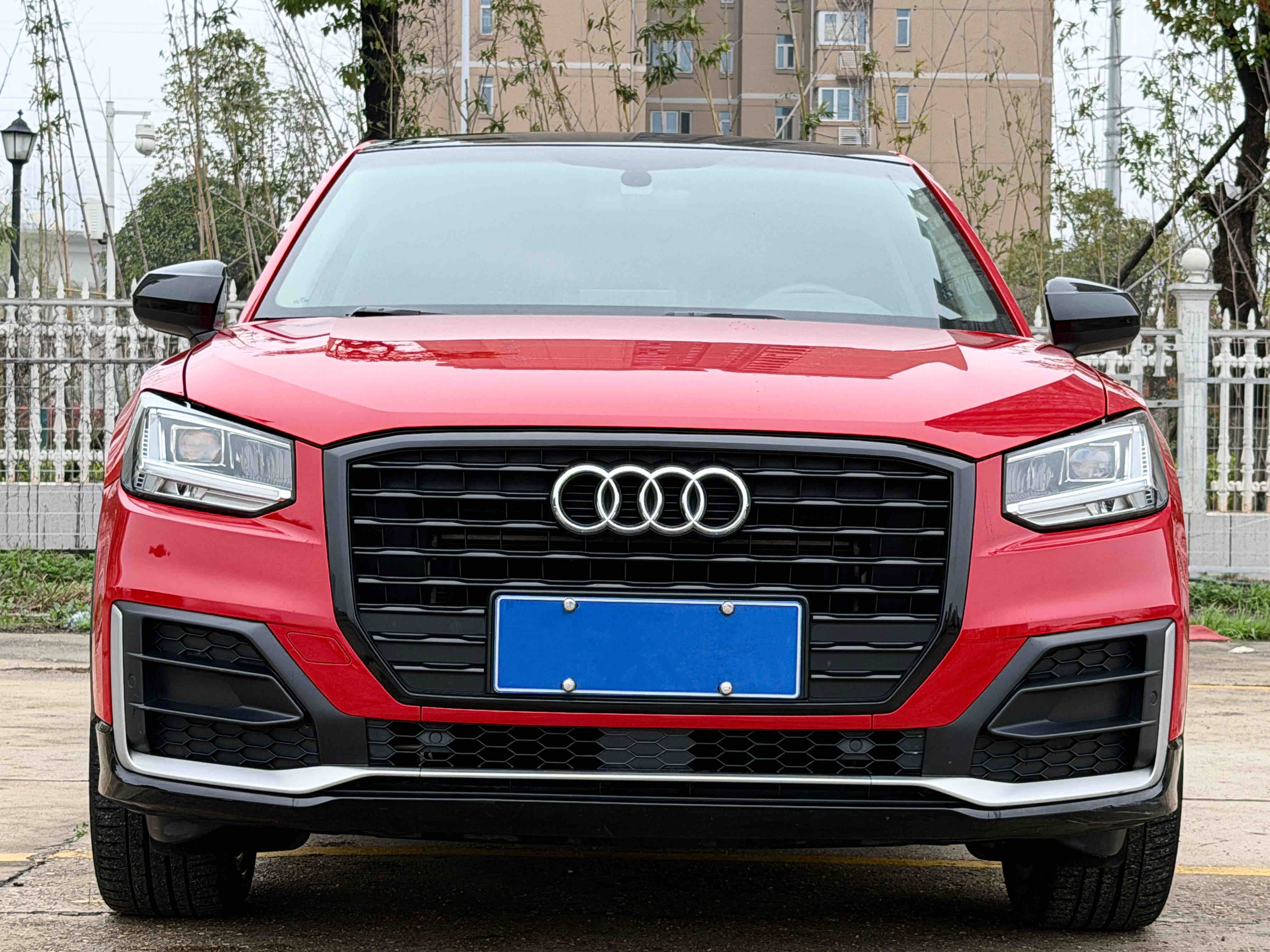 Audi Q2L 2021 car image #2