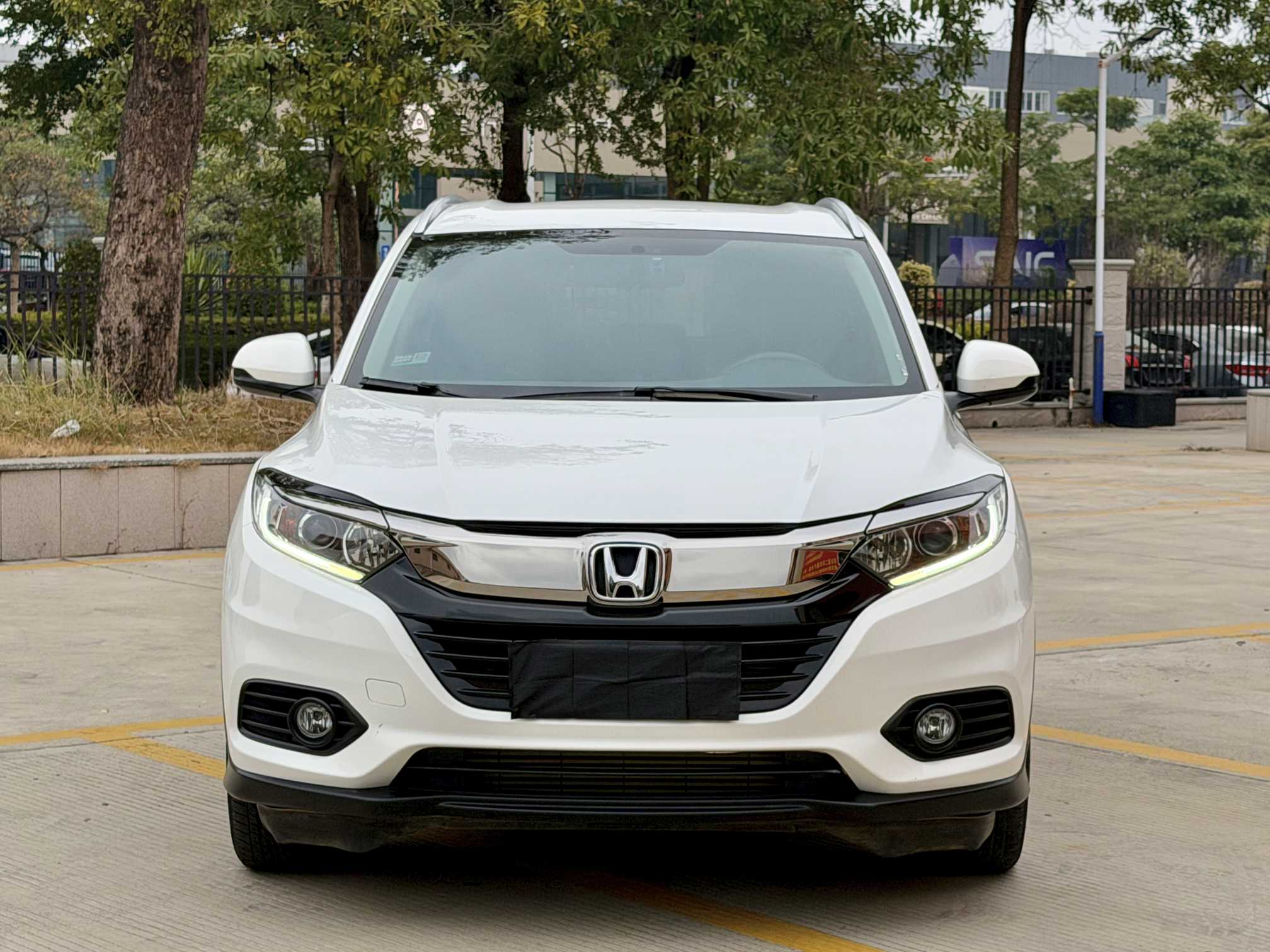 Honda VEZEL 2022 #2 Honda VEZEL 2022 car image #2