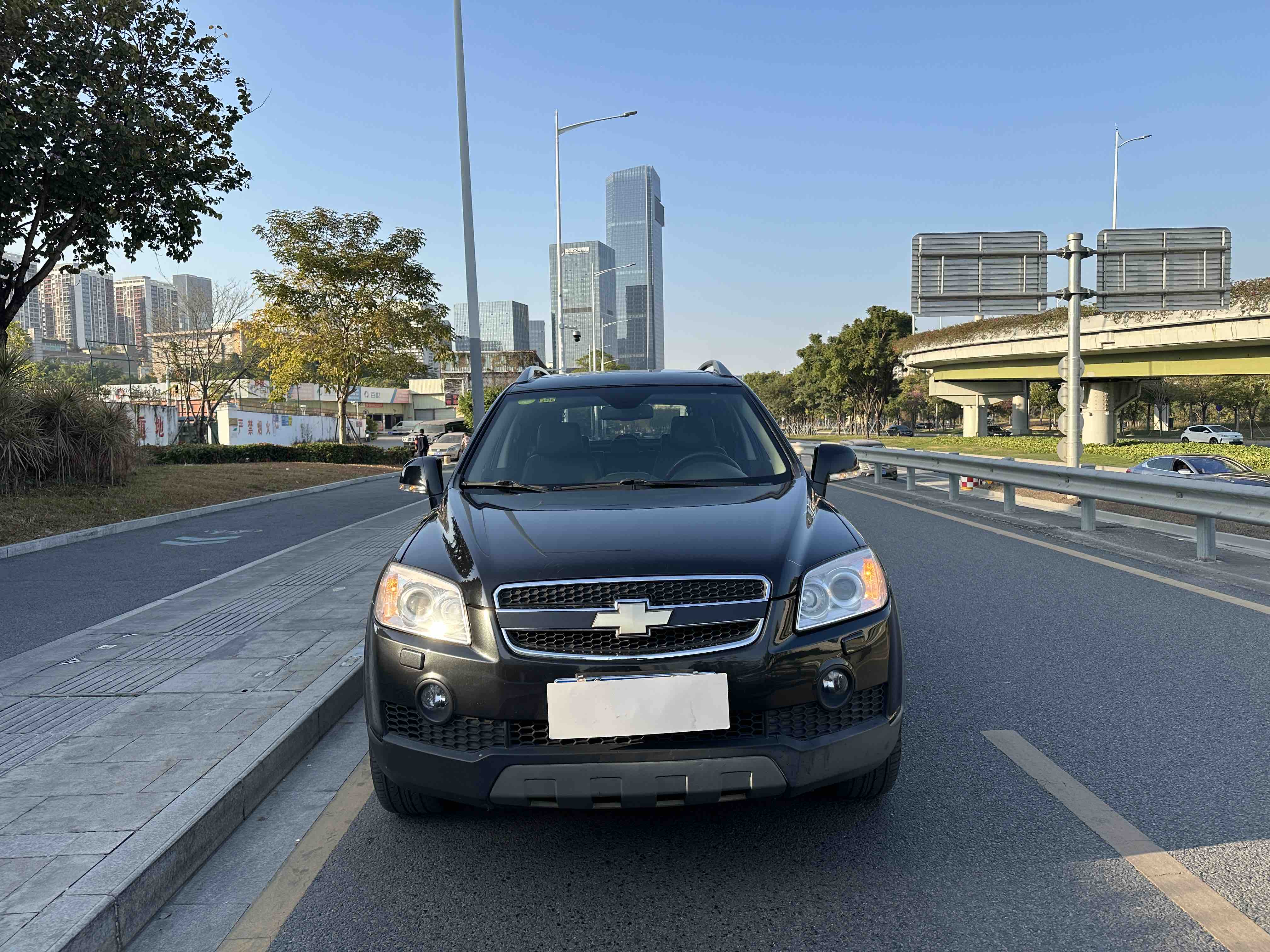 Chevrolet Captiva (Imported) 2011 car image #2
