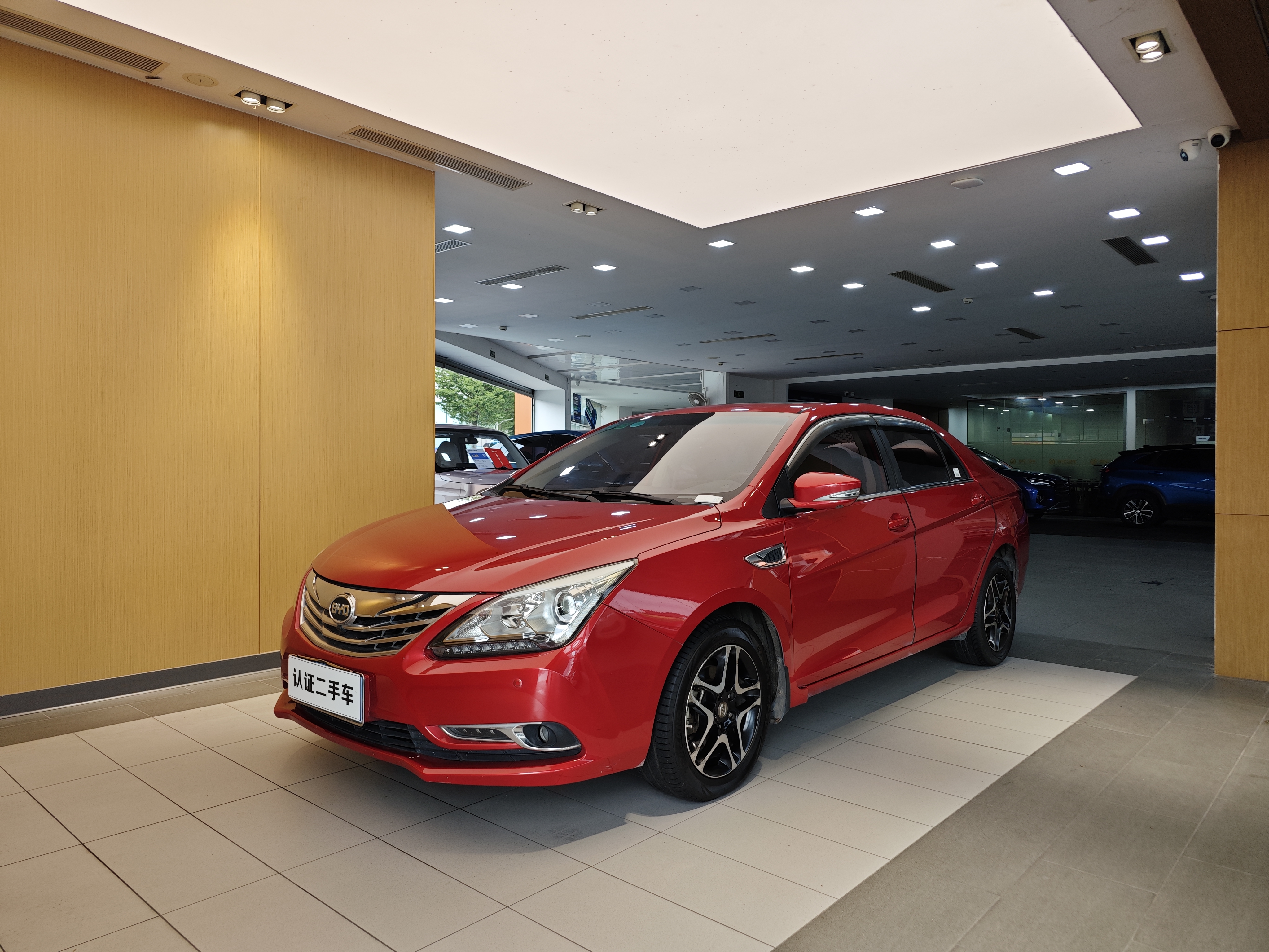 BYD G5 2016 #2 BYD G5 2016 car image #2