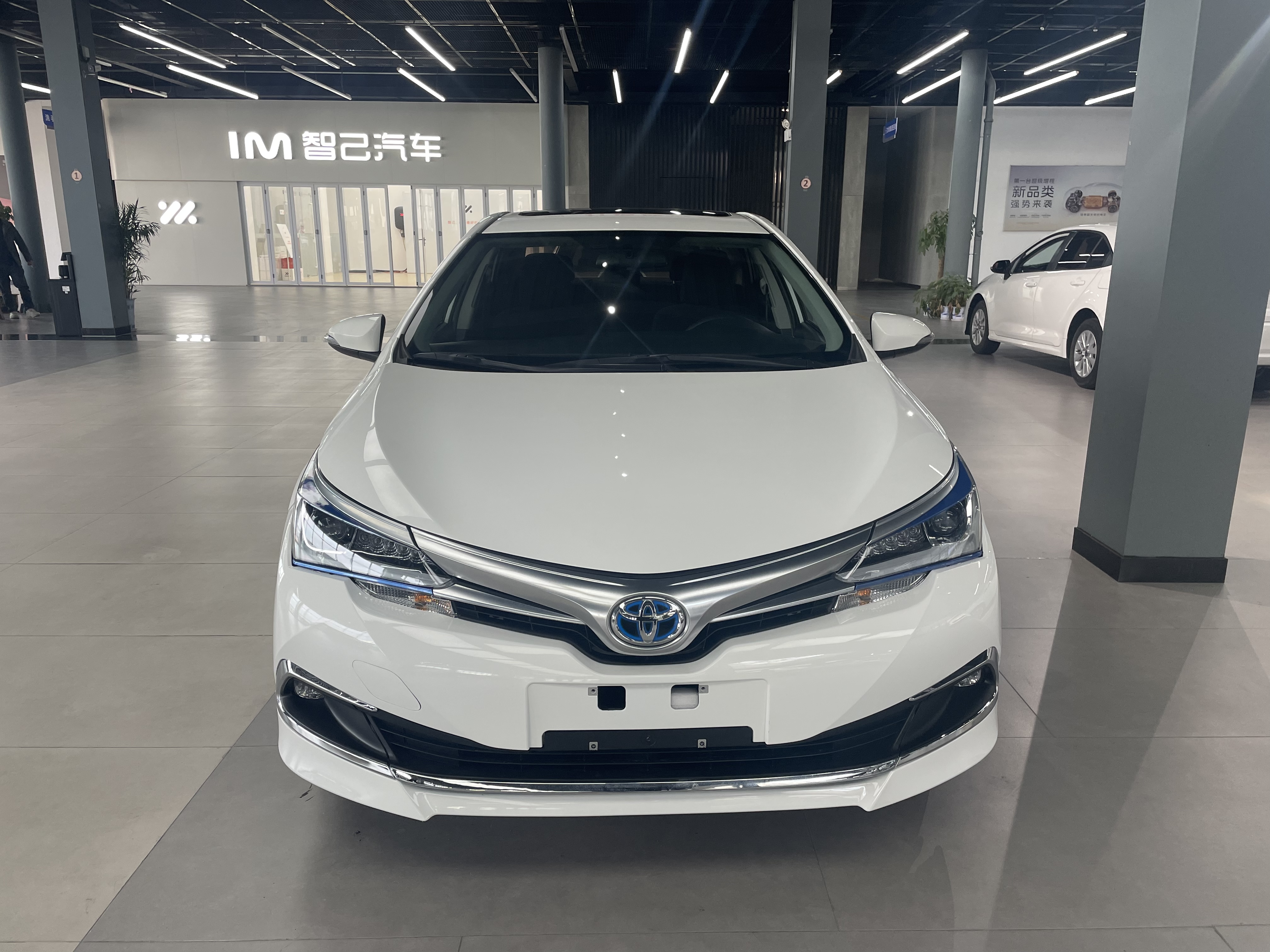 Toyota Corolla Hybird E+ 2021 car image #2