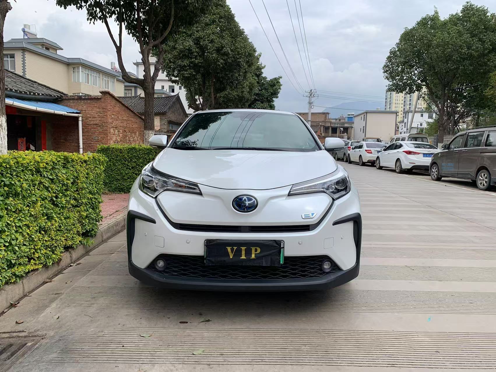 Toyota C-HR EV 2021 immagine di auto #2