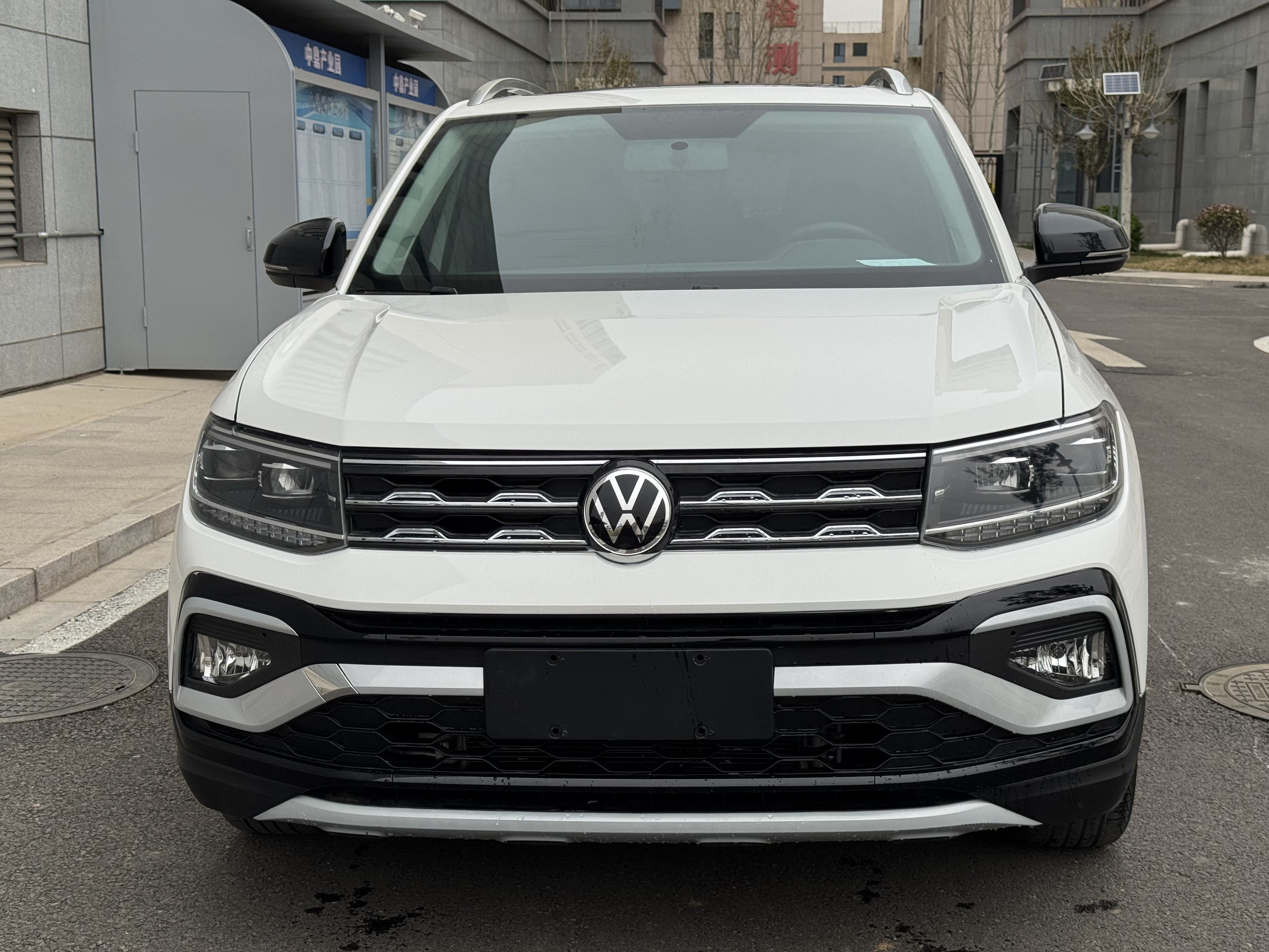 Volkswagen T-Cross 2020 immagine di auto #2